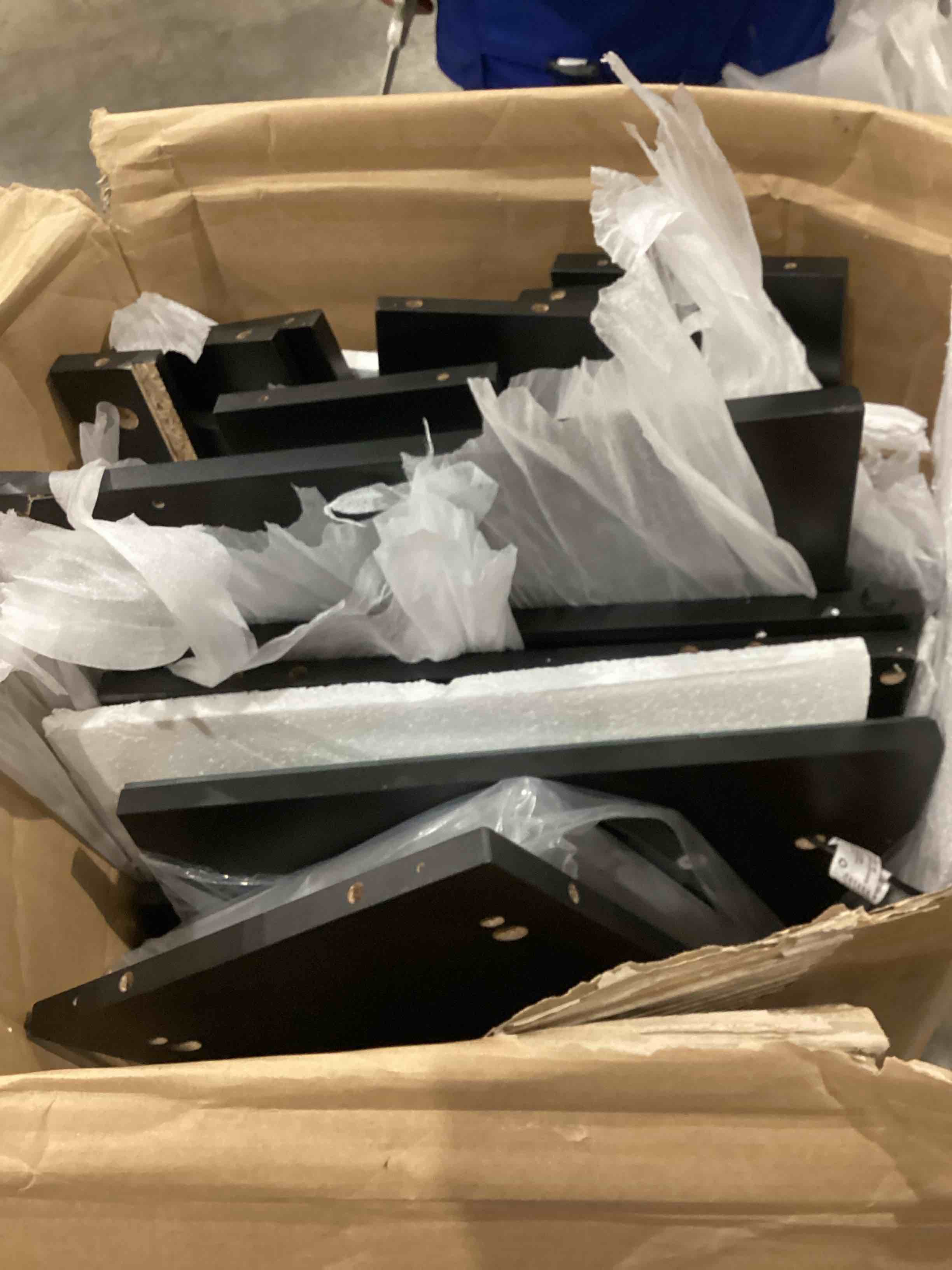 https://s3.amazonaws.com/lotting-images-prod/bidfta/PPE1594410_1751986617010.jpeg