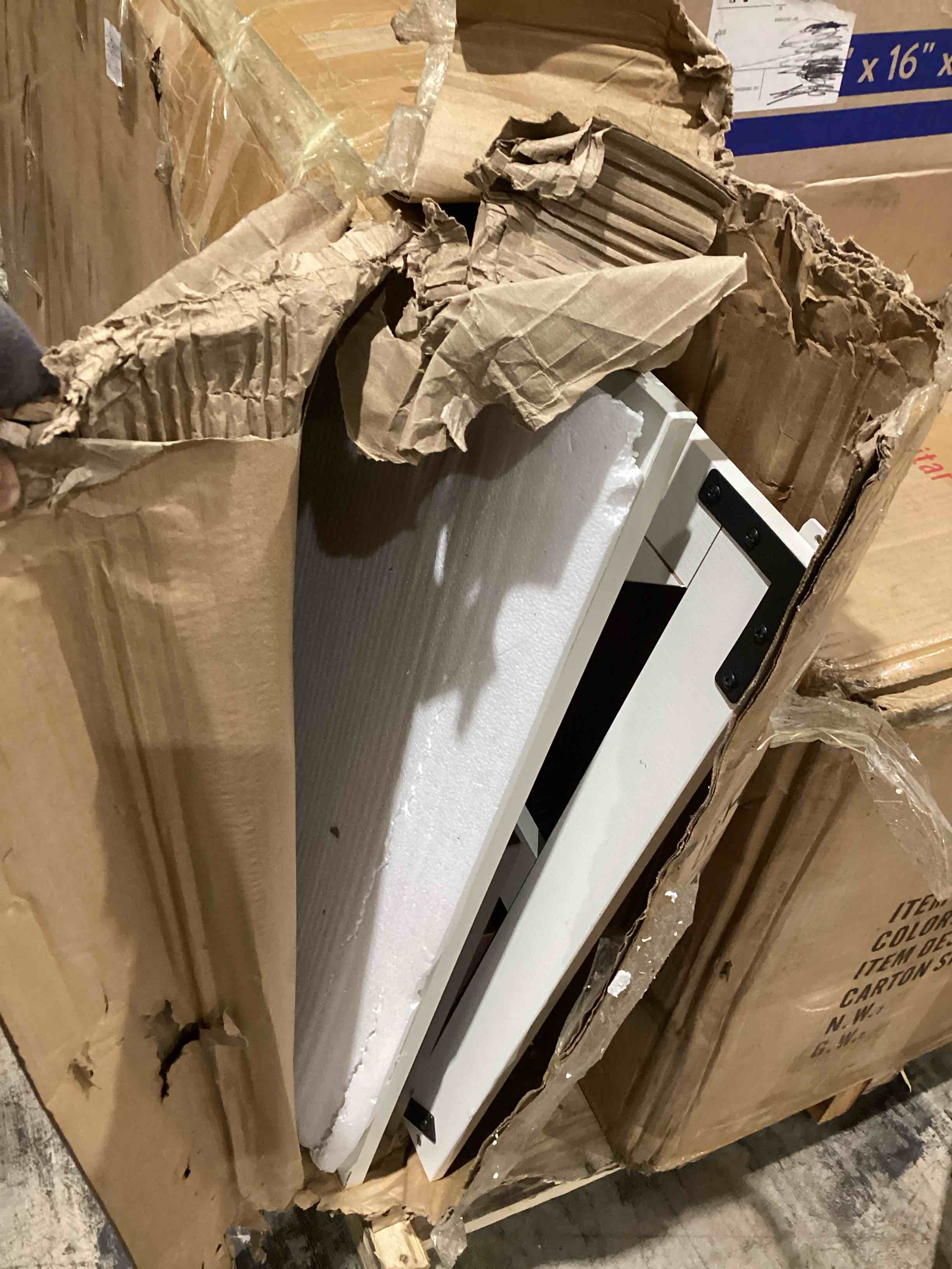 https://s3.amazonaws.com/lotting-images-prod/bidfta/PPE1594477_1752147905709.jpeg