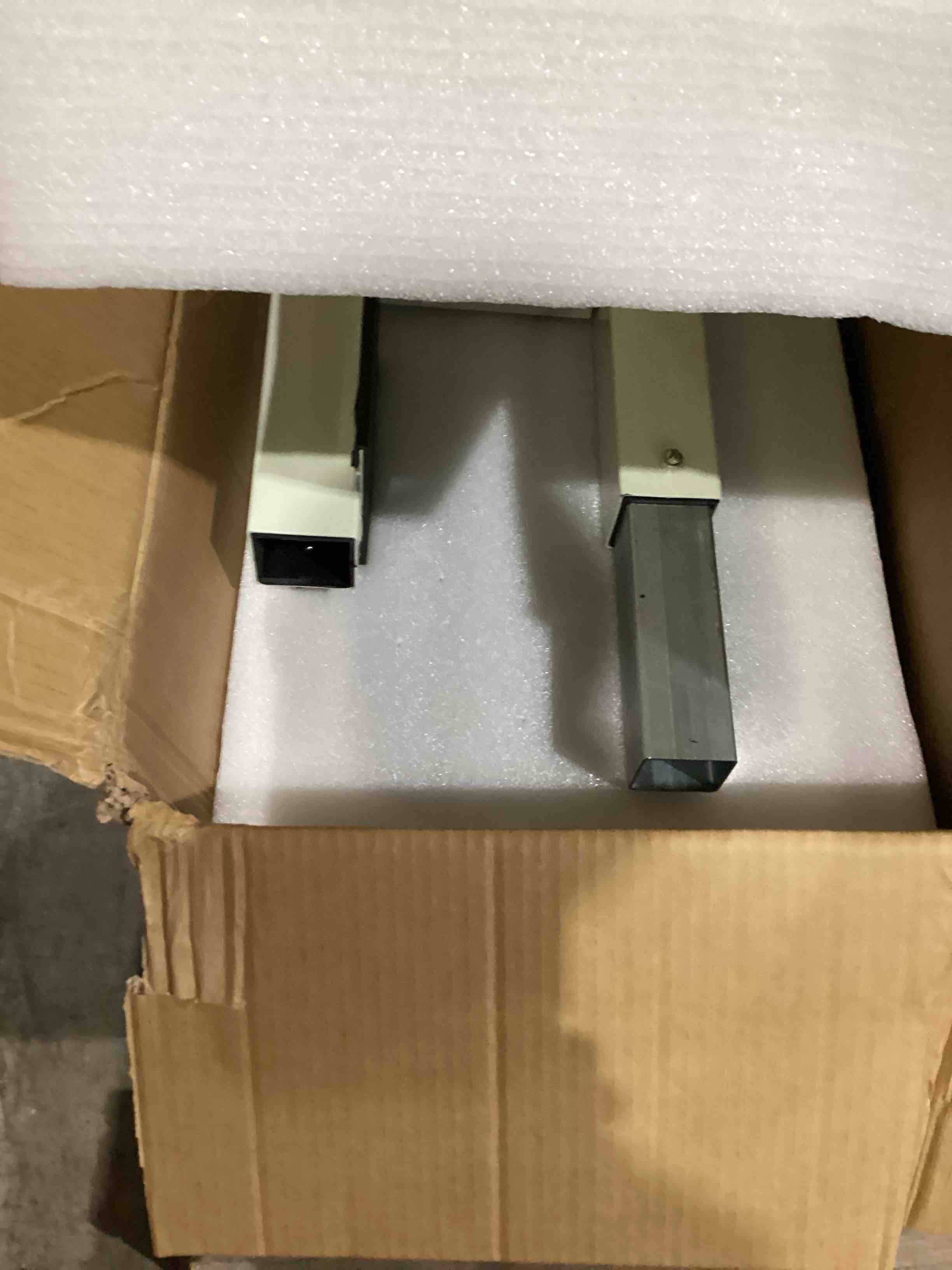 https://s3.amazonaws.com/lotting-images-prod/bidfta/PPE1594698_1752517474579.jpeg