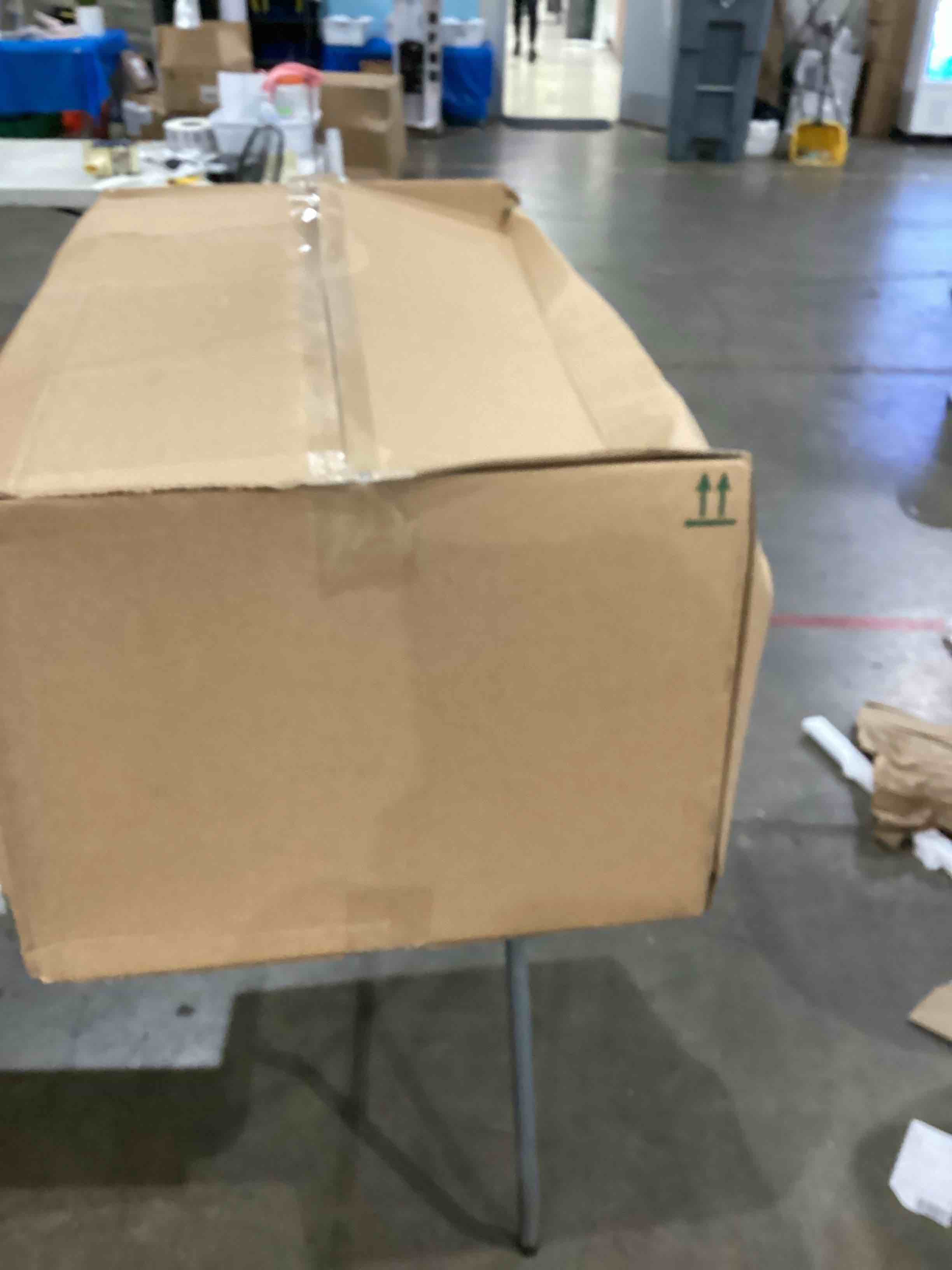 https://s3.amazonaws.com/lotting-images-prod/bidfta/PPE1595210_1752864749732.jpeg