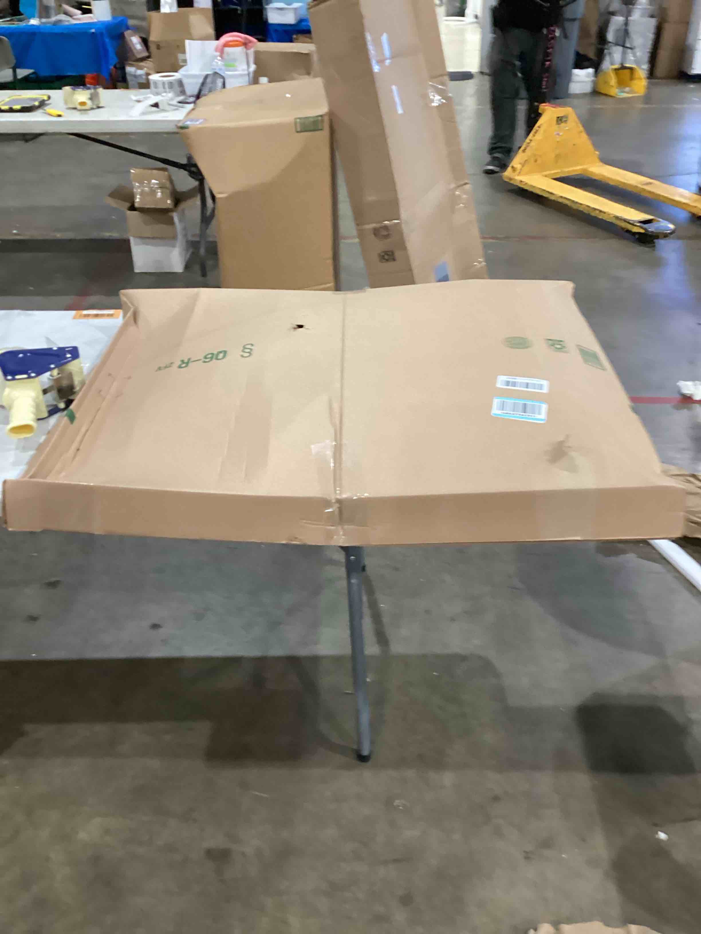 https://s3.amazonaws.com/lotting-images-prod/bidfta/PPE1595215_1752865475431.jpeg