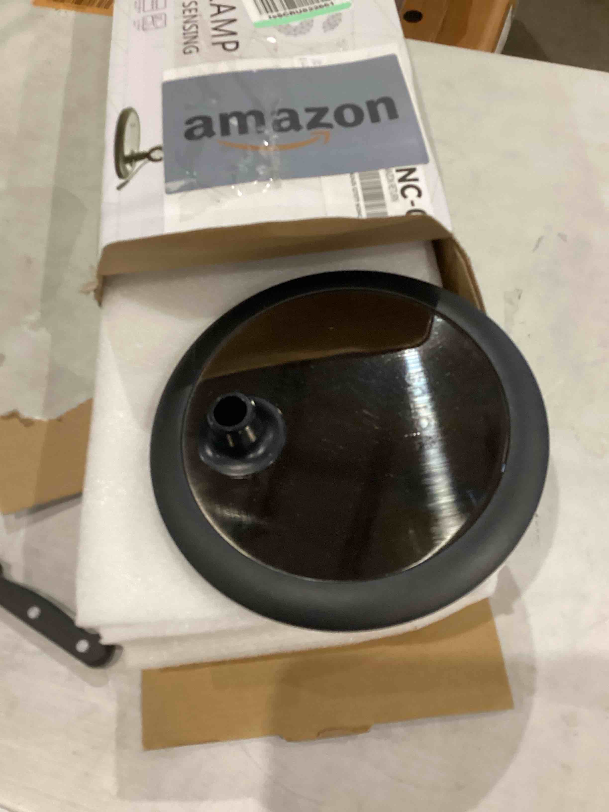 https://s3.amazonaws.com/lotting-images-prod/bidfta/PPE1595834_1753462305425.jpeg