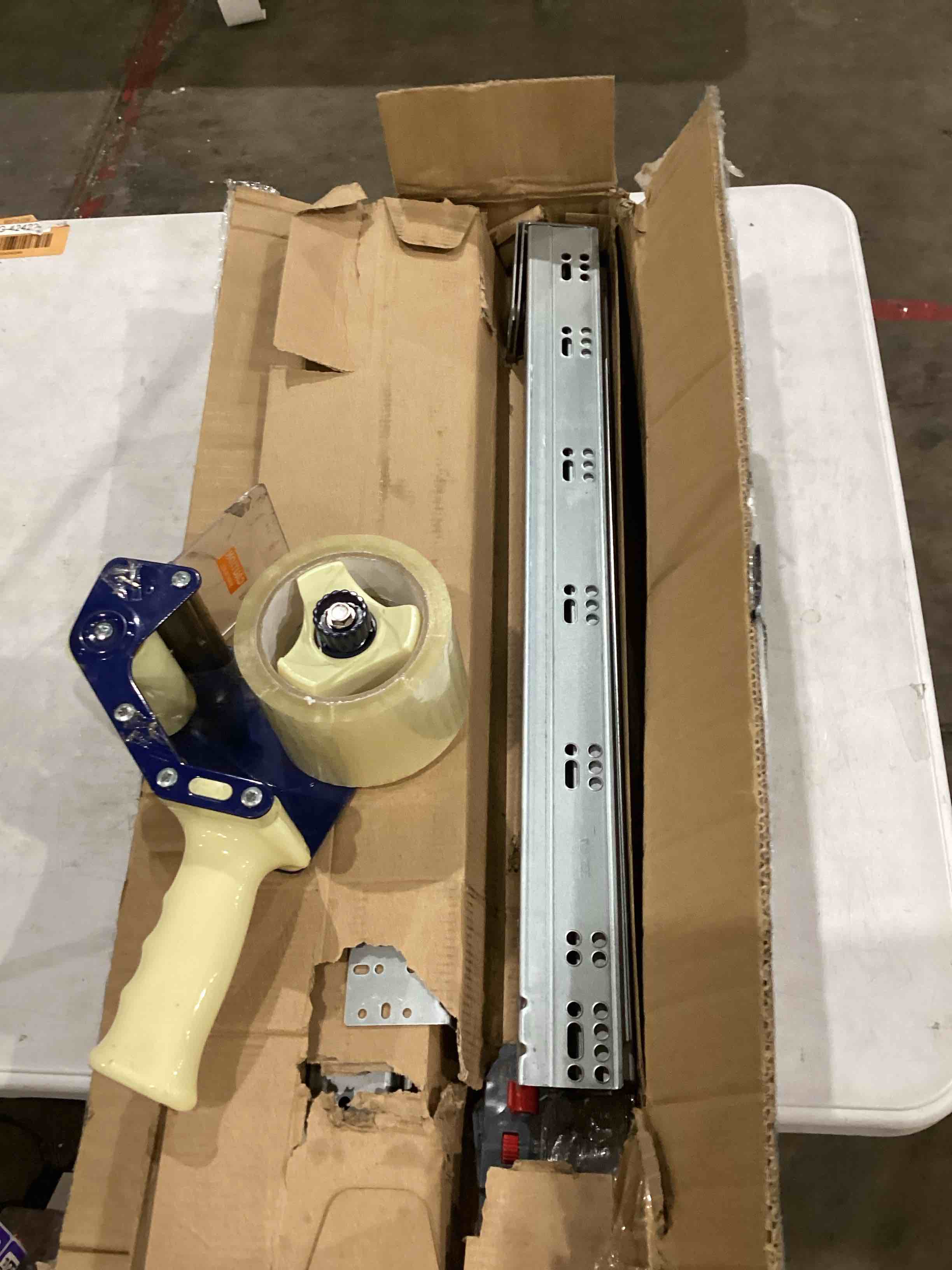https://s3.amazonaws.com/lotting-images-prod/bidfta/PPE1596103_1753809388477.jpeg