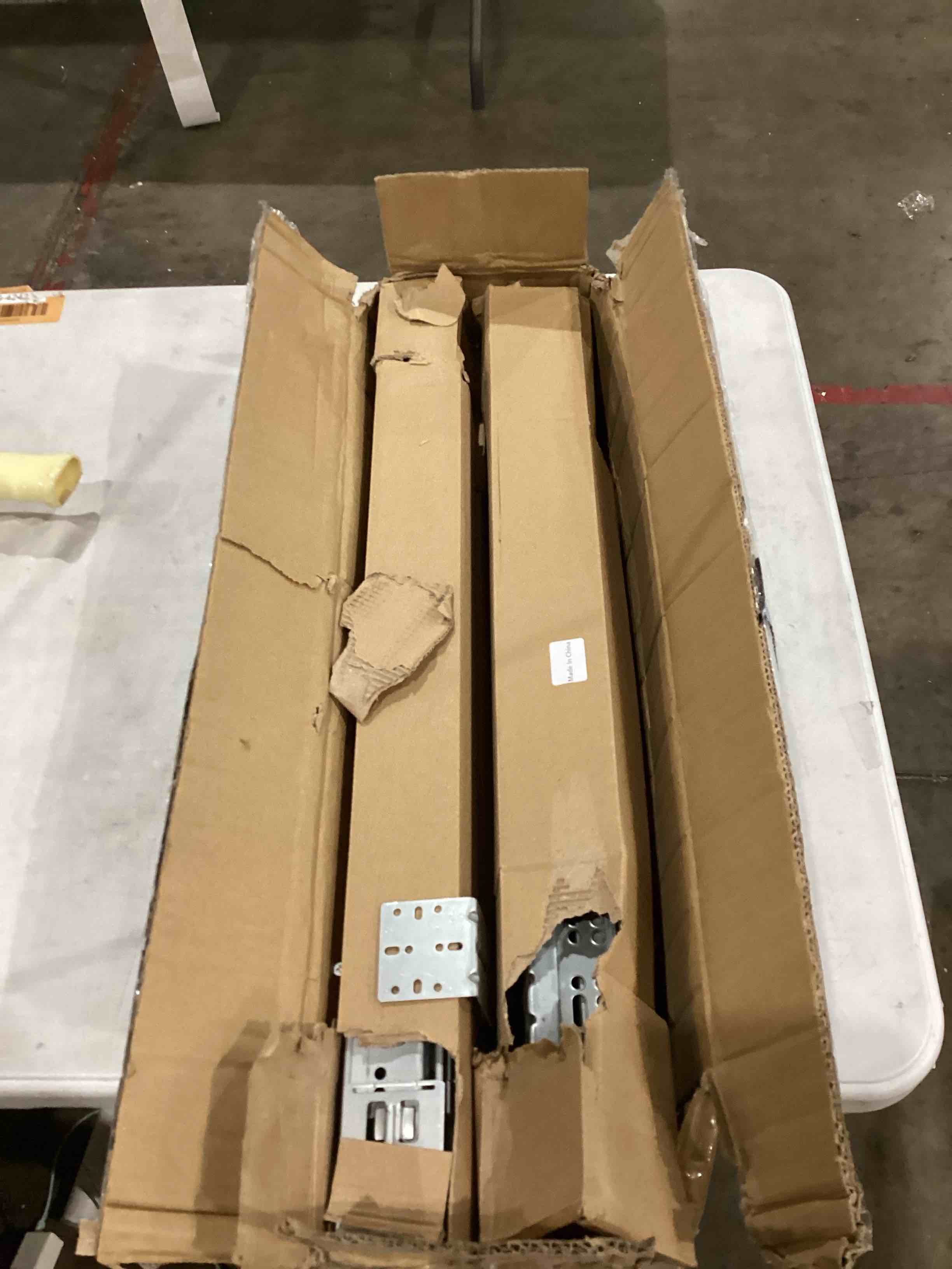 https://s3.amazonaws.com/lotting-images-prod/bidfta/PPE1596103_1753809407626.jpeg