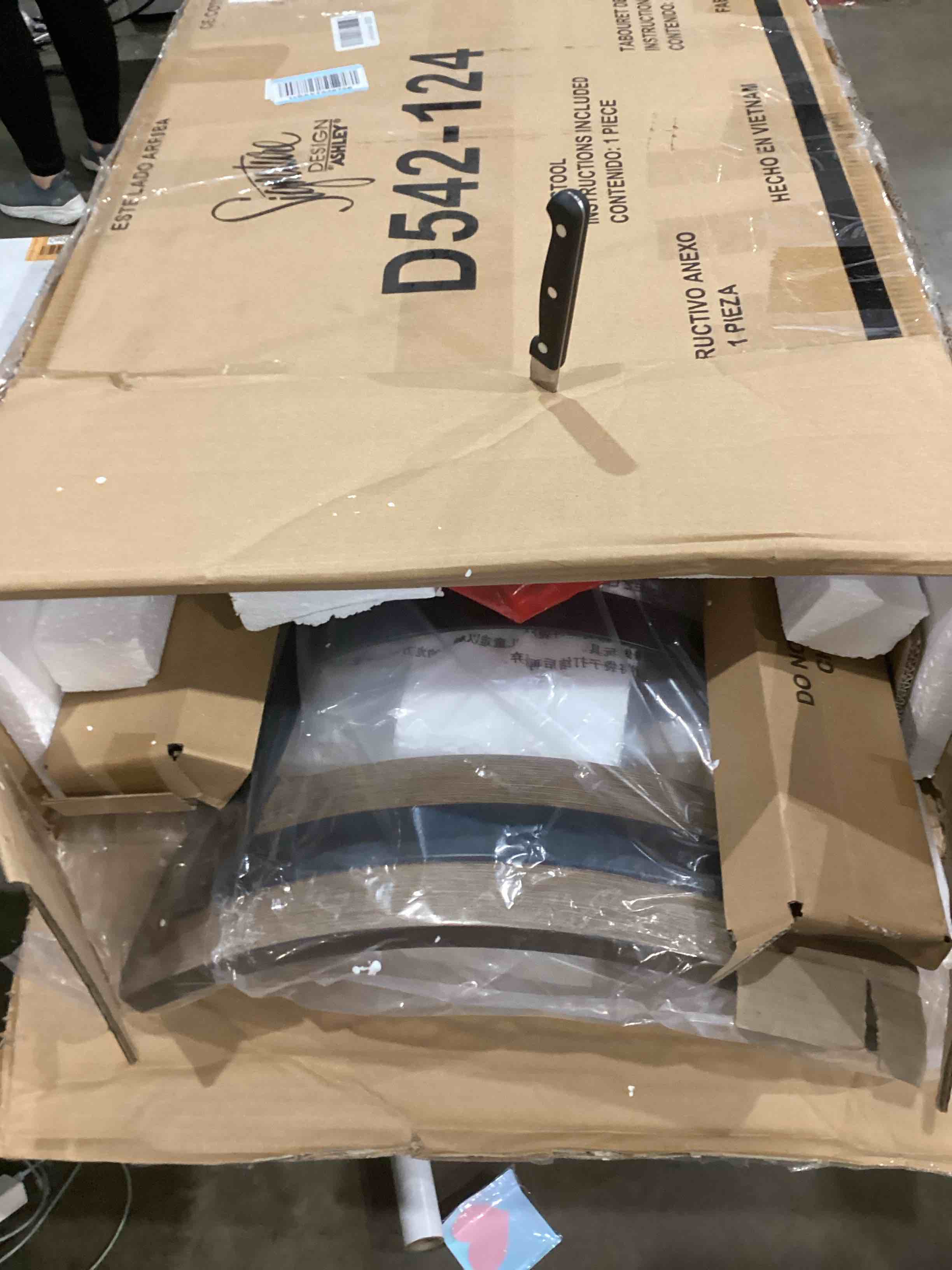 https://s3.amazonaws.com/lotting-images-prod/bidfta/PPE1596411_1754073953361.jpeg