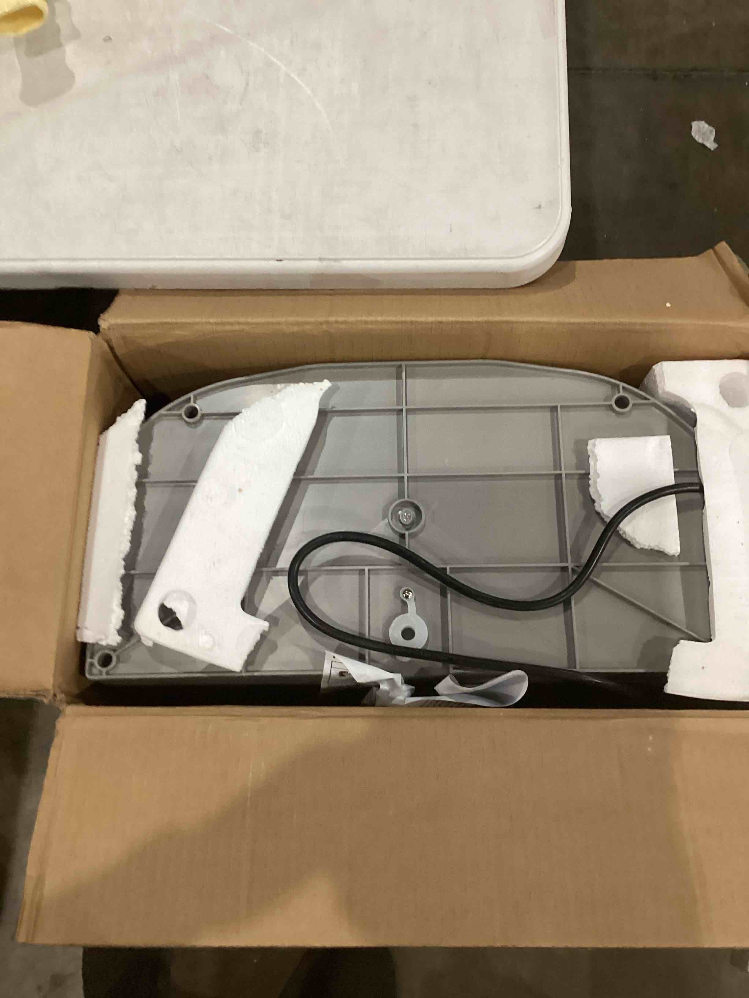 https://s3.amazonaws.com/lotting-images-prod/bidfta/PPE1596413_1754074199809.jpeg