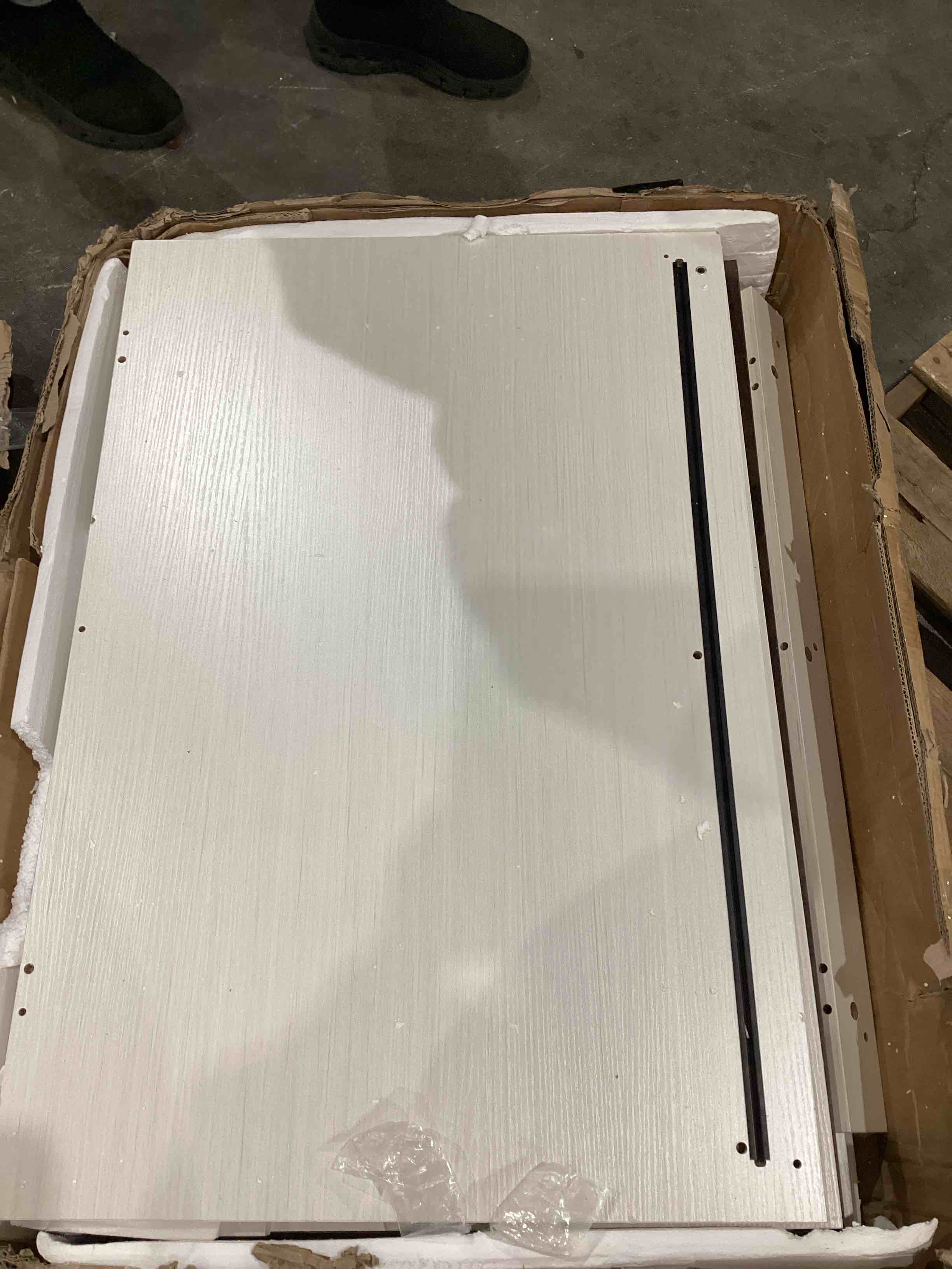 https://s3.amazonaws.com/lotting-images-prod/bidfta/PPE1596558_1754403837819.jpeg