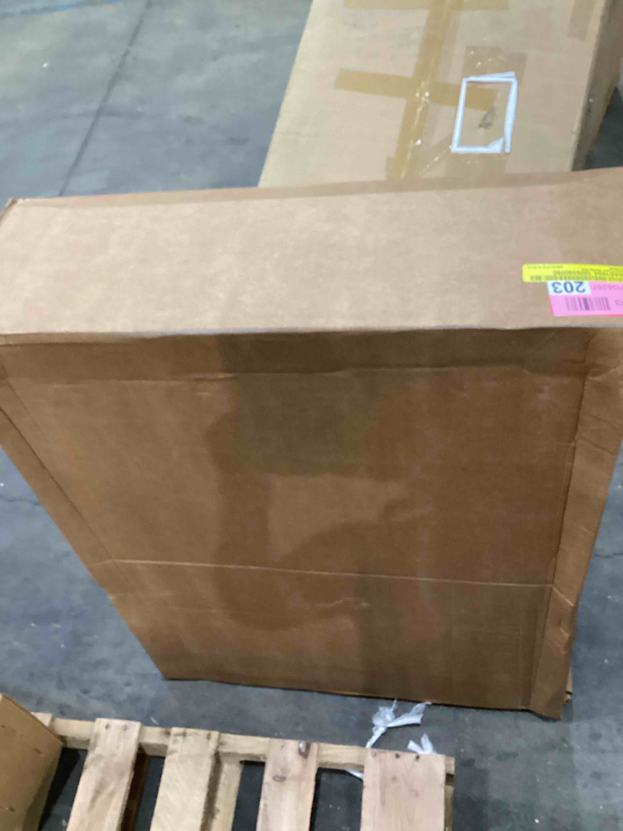 https://s3.amazonaws.com/lotting-images-prod/bidfta/PPE1596569_1754411812368.jpeg