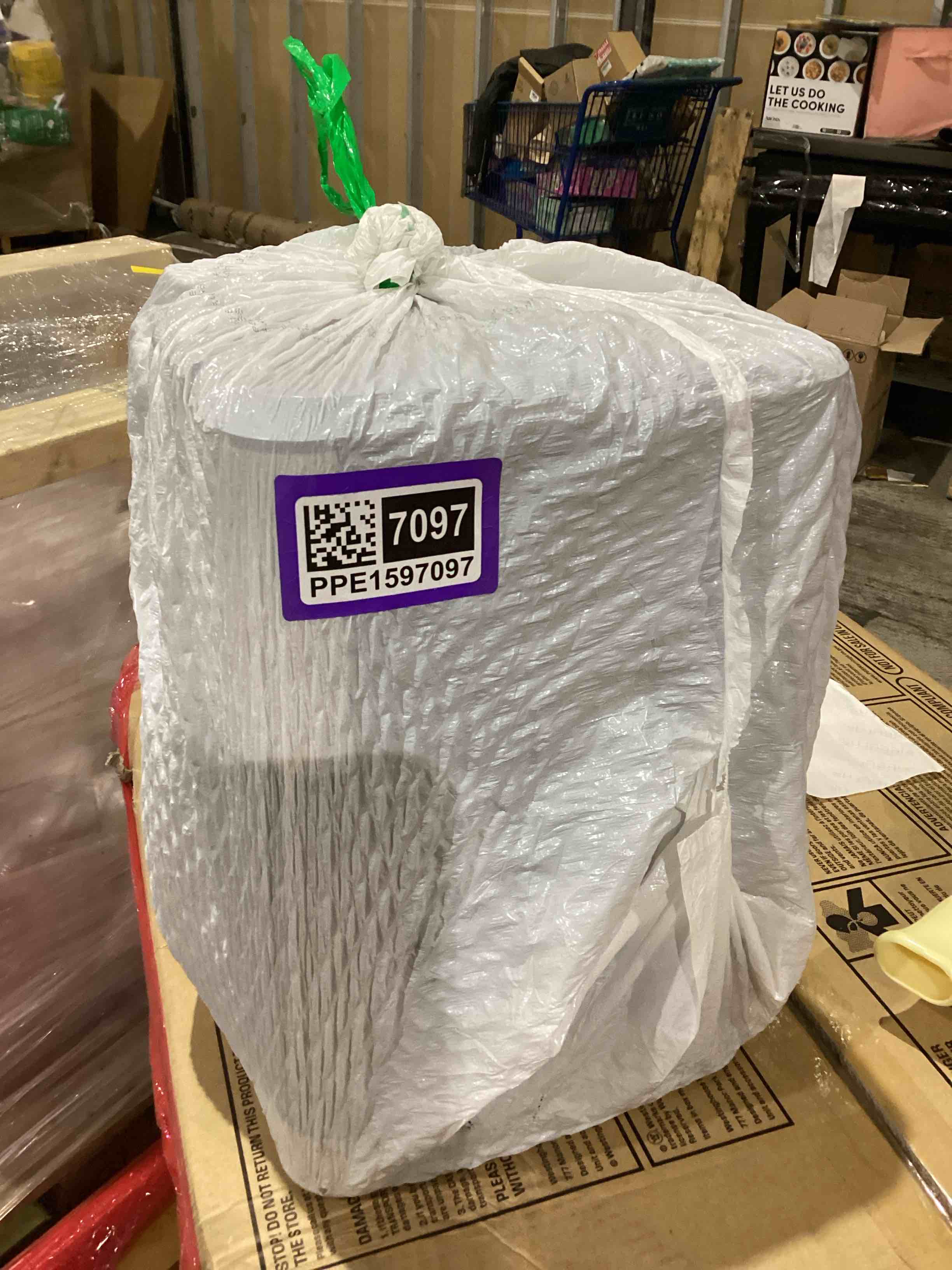 https://s3.amazonaws.com/lotting-images-prod/bidfta/PPE1597097_1752600041328.jpeg