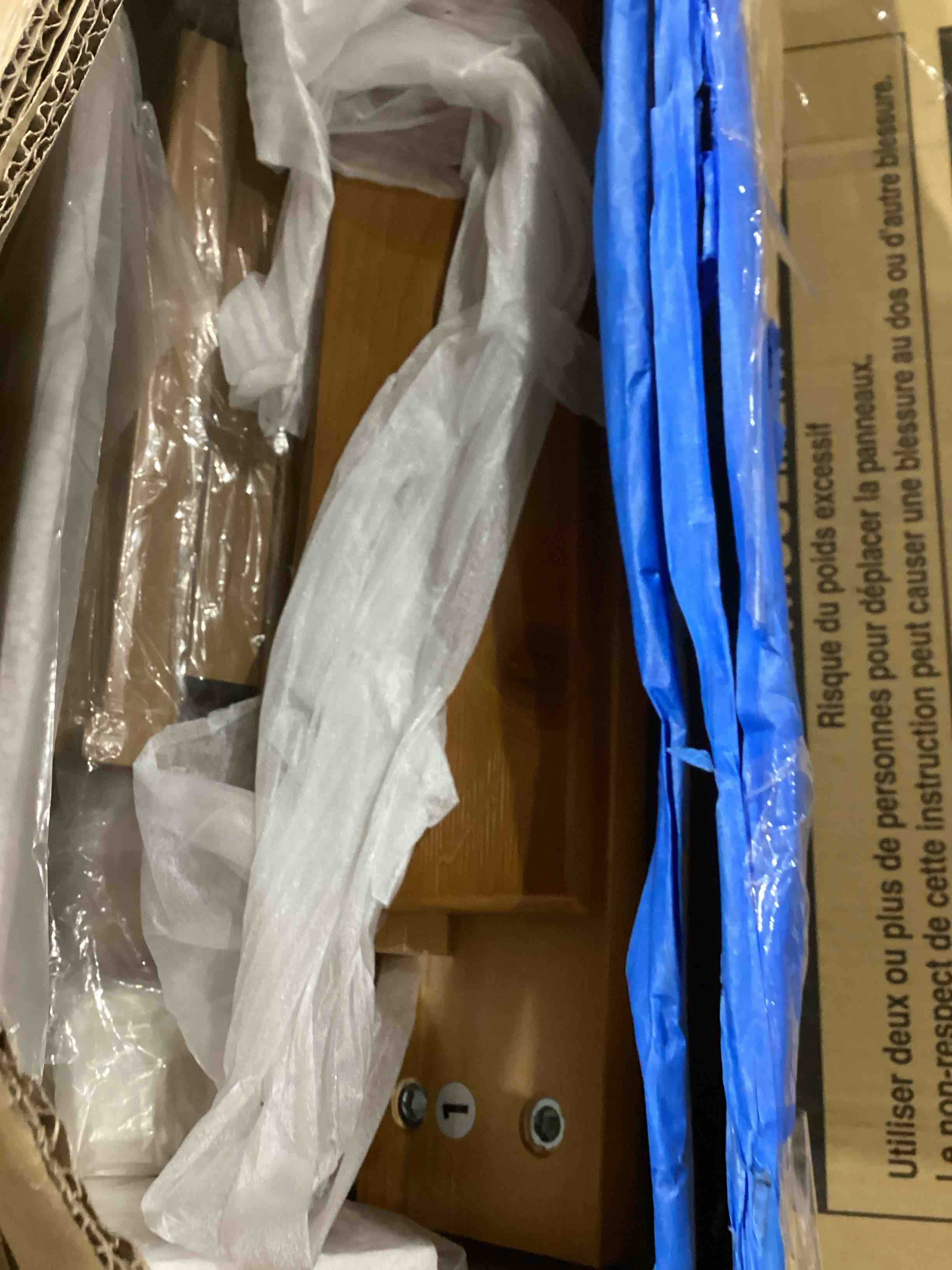 https://s3.amazonaws.com/lotting-images-prod/bidfta/PPE1597298_1754499331201.jpeg