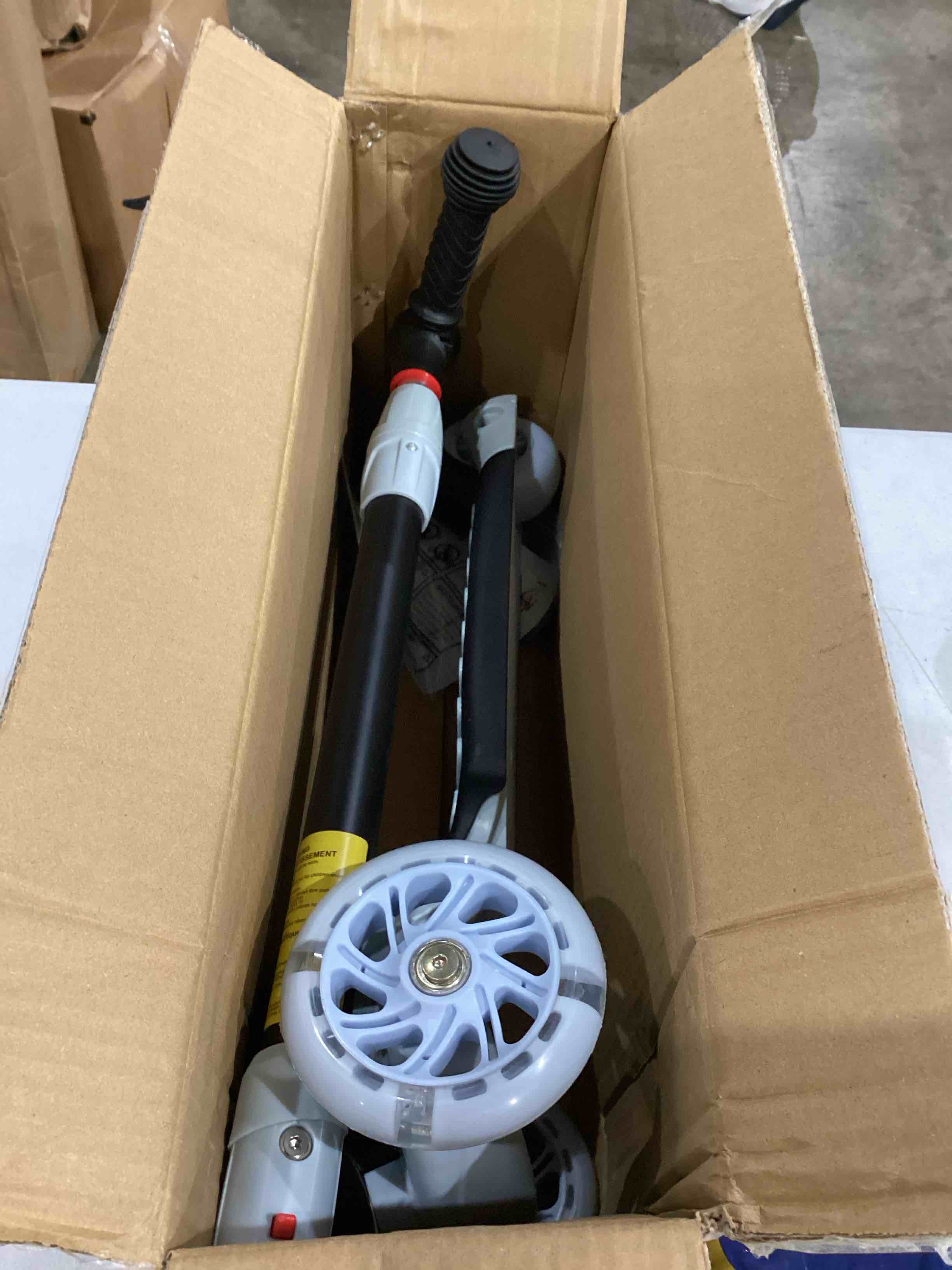 https://s3.amazonaws.com/lotting-images-prod/bidfta/PPE1597647_1753191856645.jpeg
