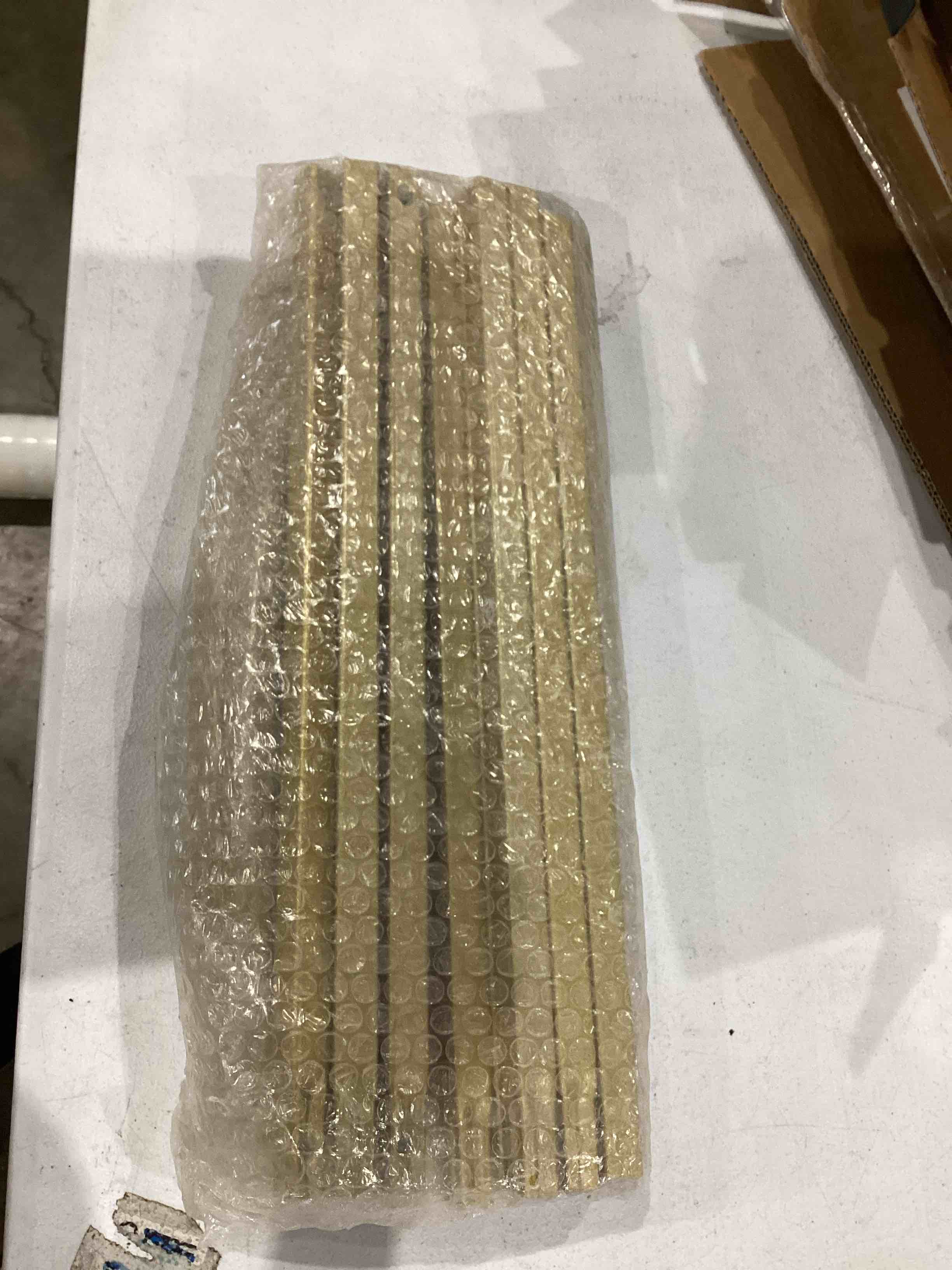 https://s3.amazonaws.com/lotting-images-prod/bidfta/PPE1597734_1753204793681.jpeg