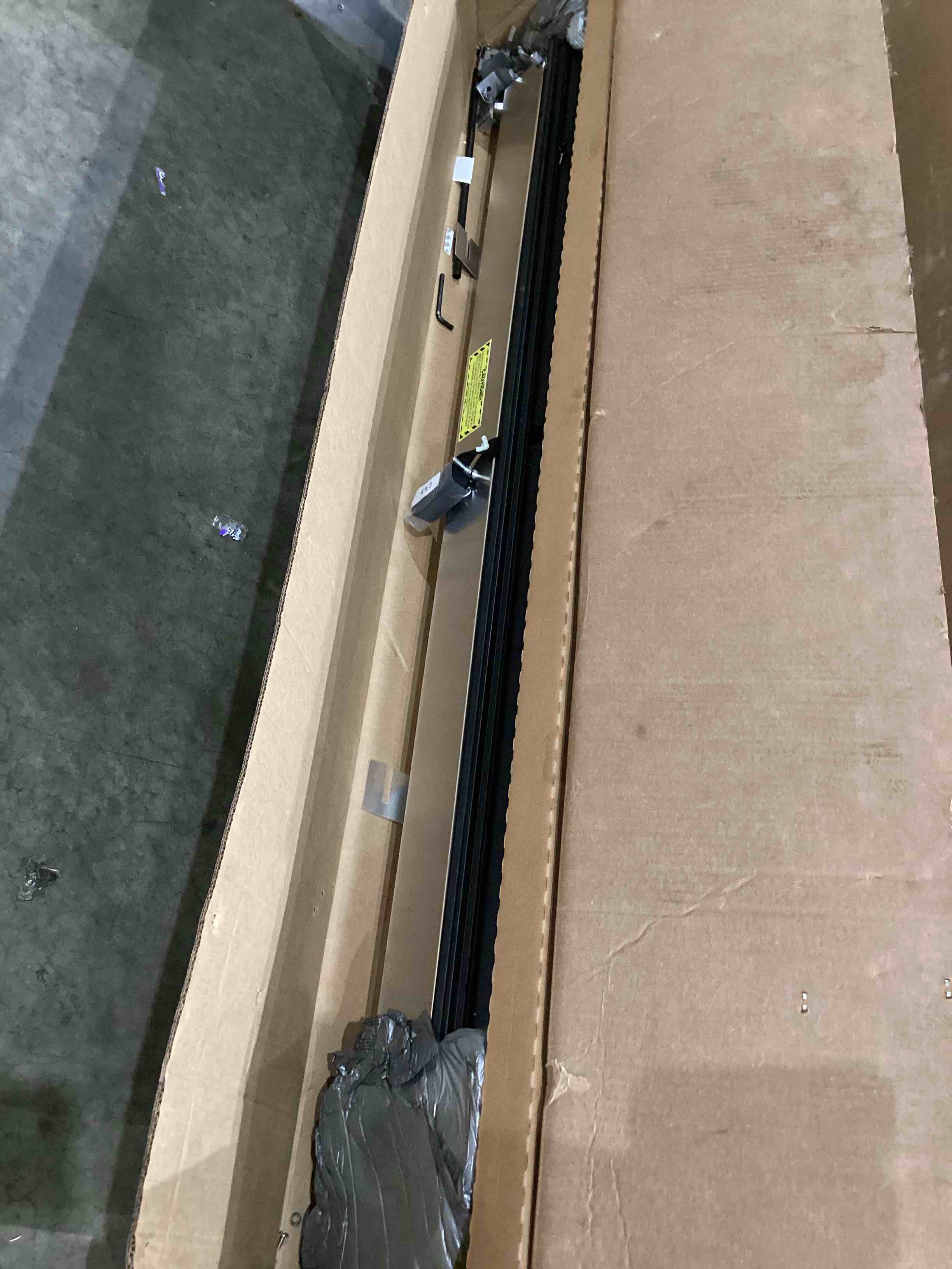 https://s3.amazonaws.com/lotting-images-prod/bidfta/PPE1598041_1753382896625.jpeg