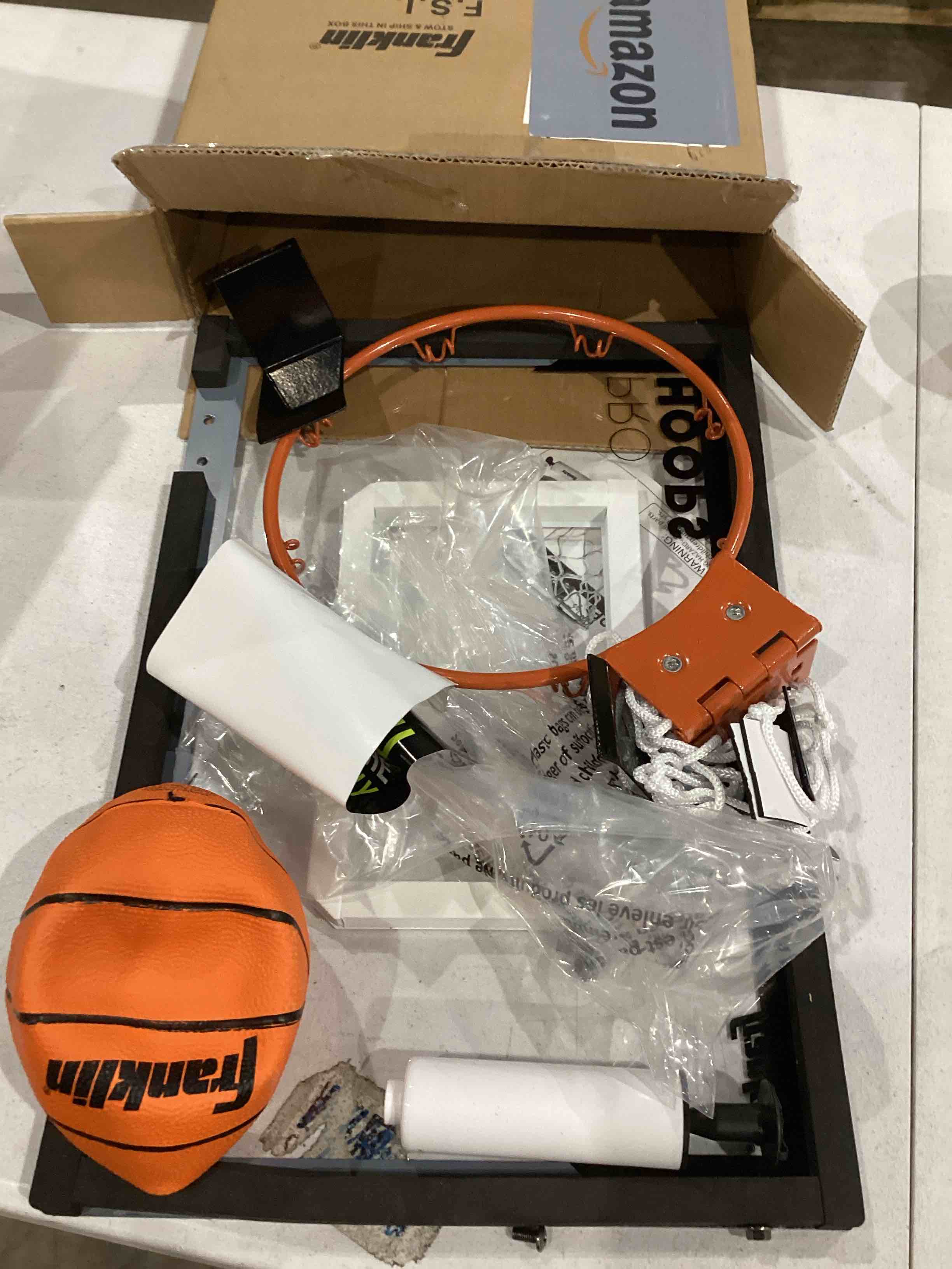 https://s3.amazonaws.com/lotting-images-prod/bidfta/PPE1598094_1753458764317.jpeg