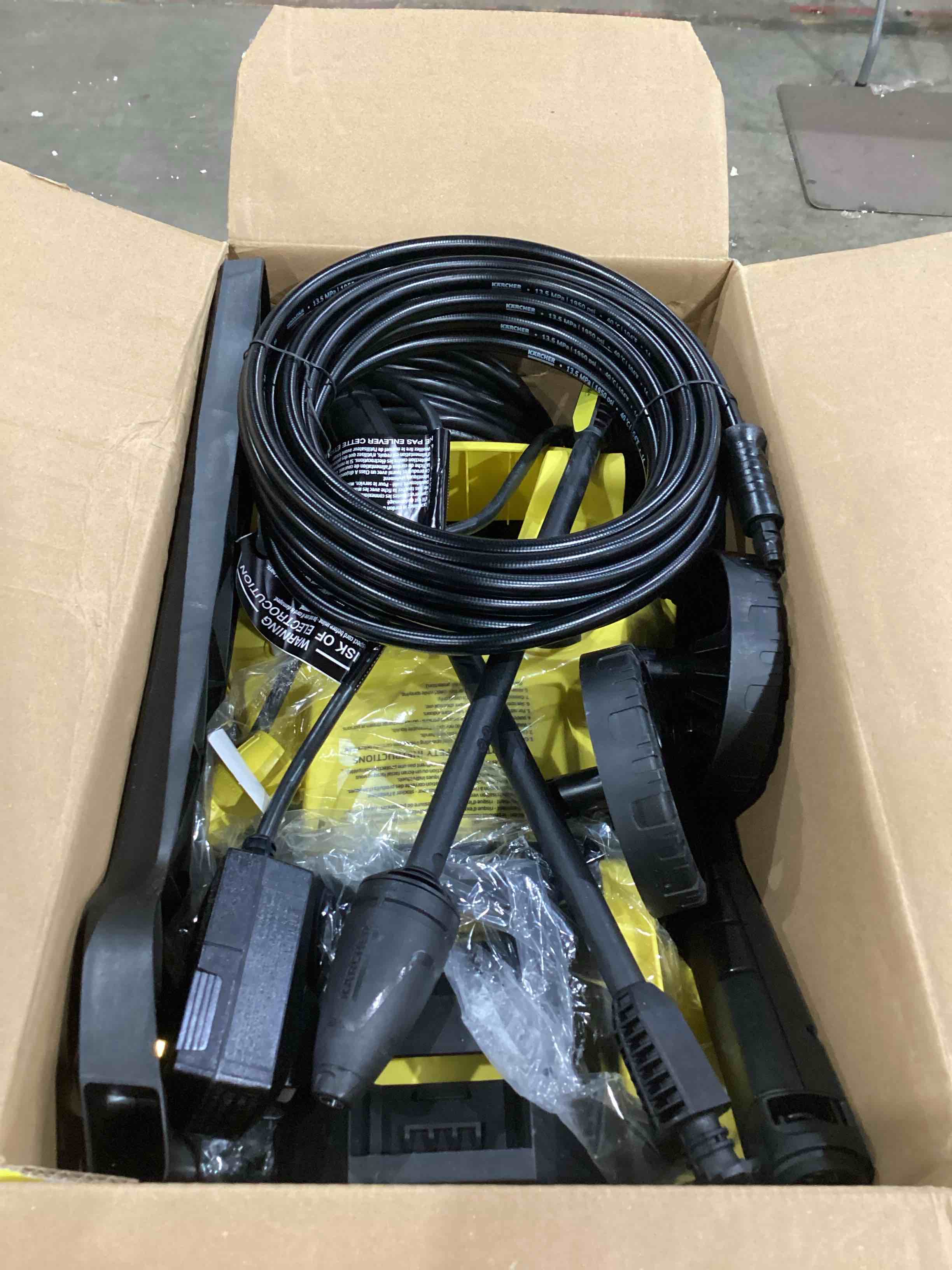 https://s3.amazonaws.com/lotting-images-prod/bidfta/PPE1598235_1753707052998.jpeg