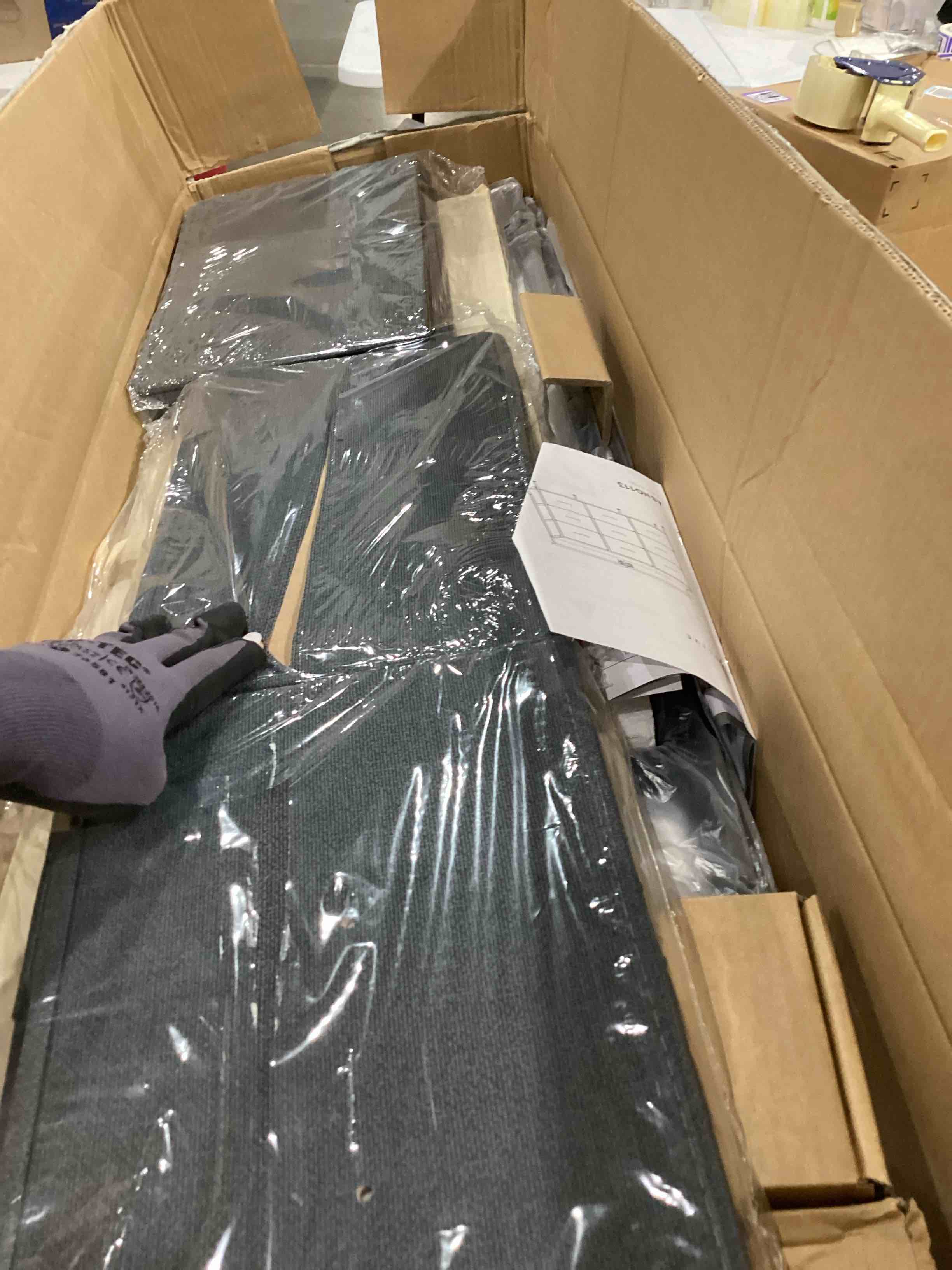 https://s3.amazonaws.com/lotting-images-prod/bidfta/PPE1599134_1754925064913.jpeg