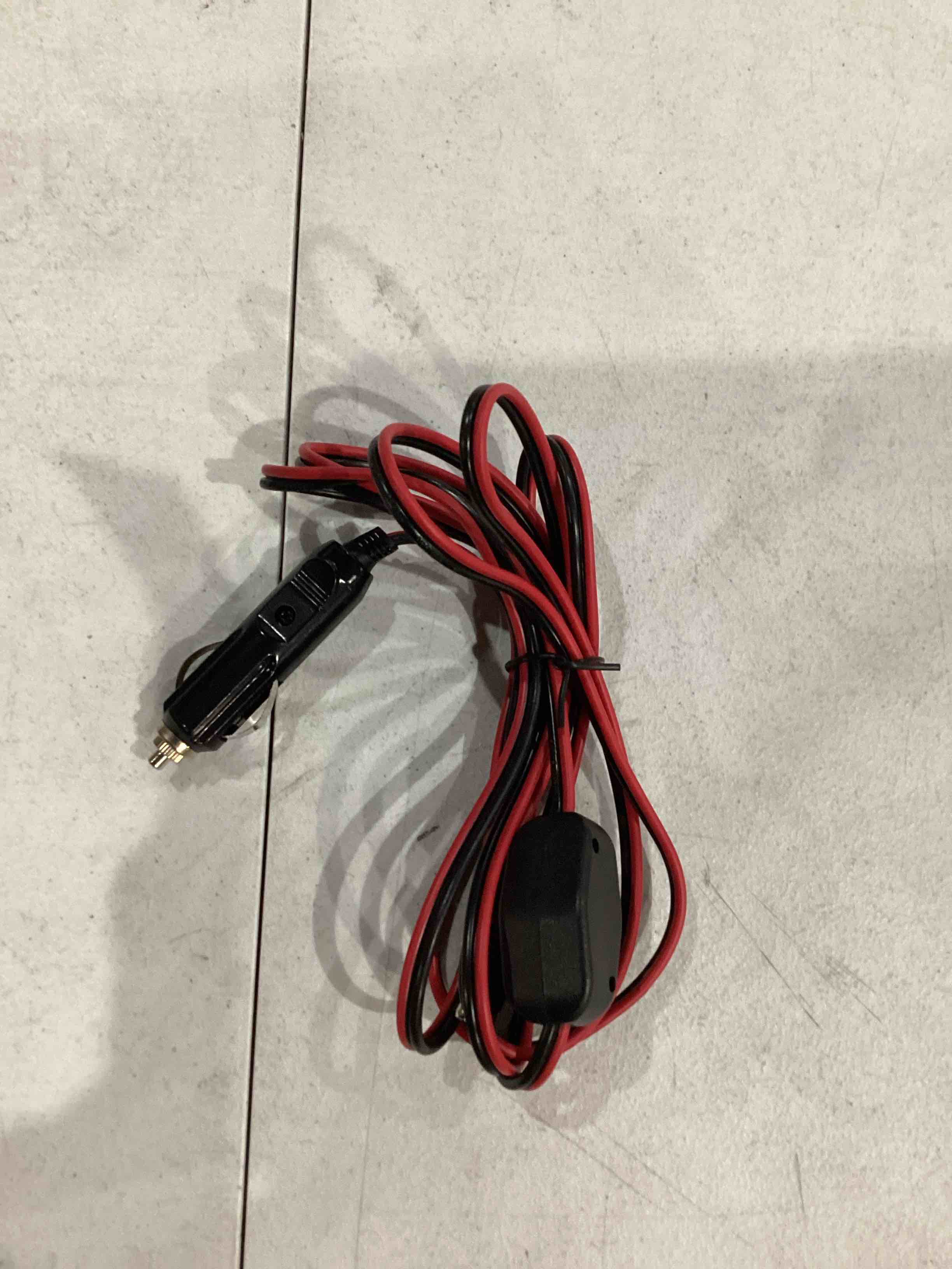 https://s3.amazonaws.com/lotting-images-prod/bidfta/PPE1599175_1754933994733.jpeg