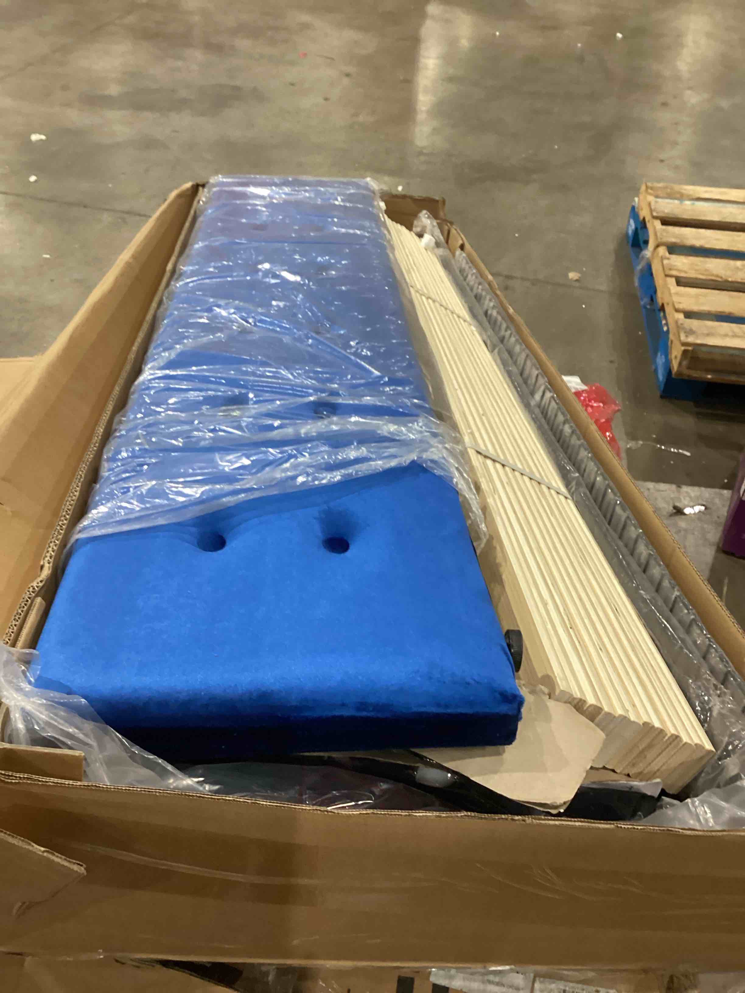 https://s3.amazonaws.com/lotting-images-prod/bidfta/PPE1599327_1755282833216.jpeg