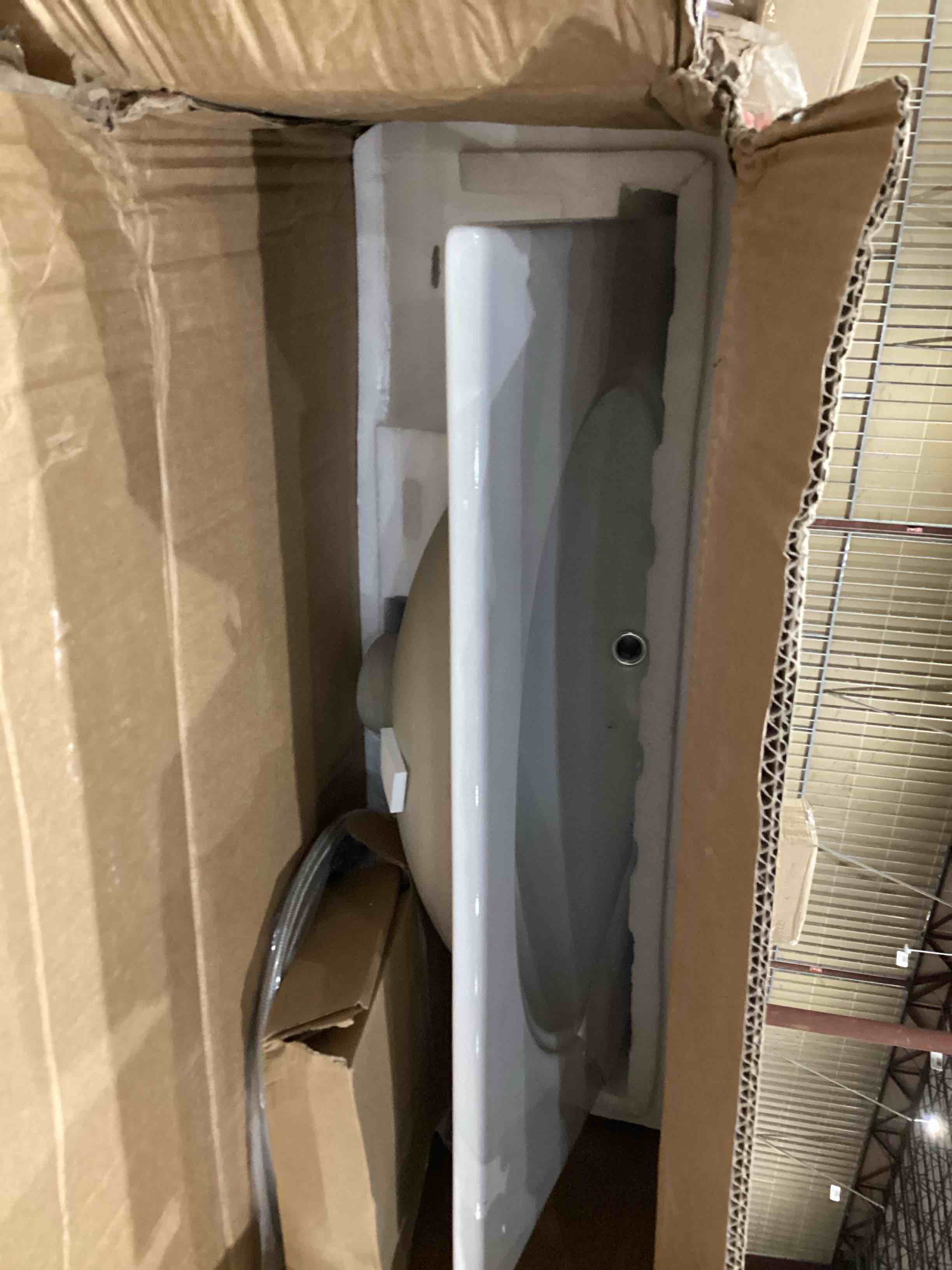 https://s3.amazonaws.com/lotting-images-prod/bidfta/PPE1599695_1755779128939.jpeg
