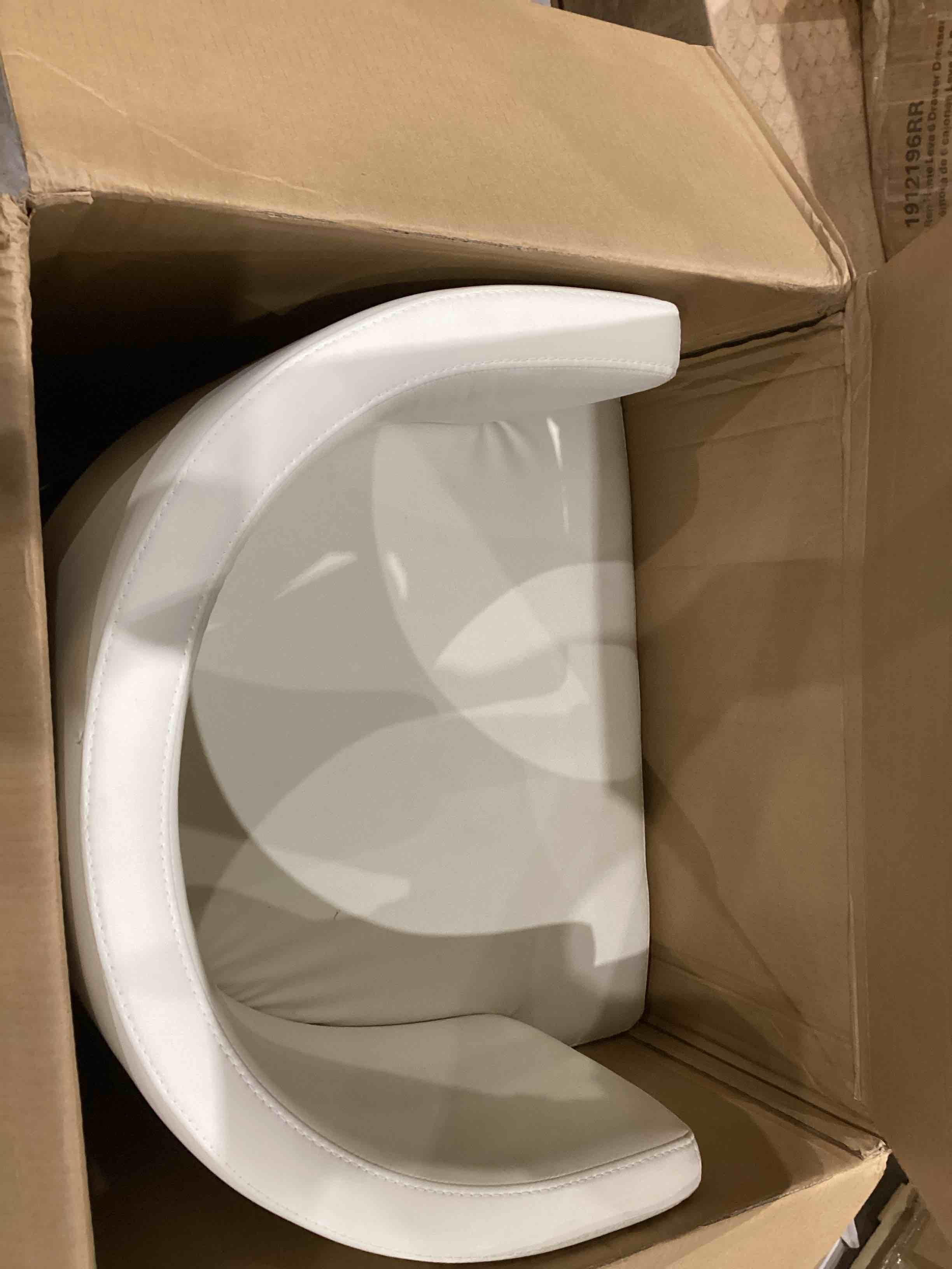https://s3.amazonaws.com/lotting-images-prod/bidfta/PPE1599715_1755791672601.jpeg