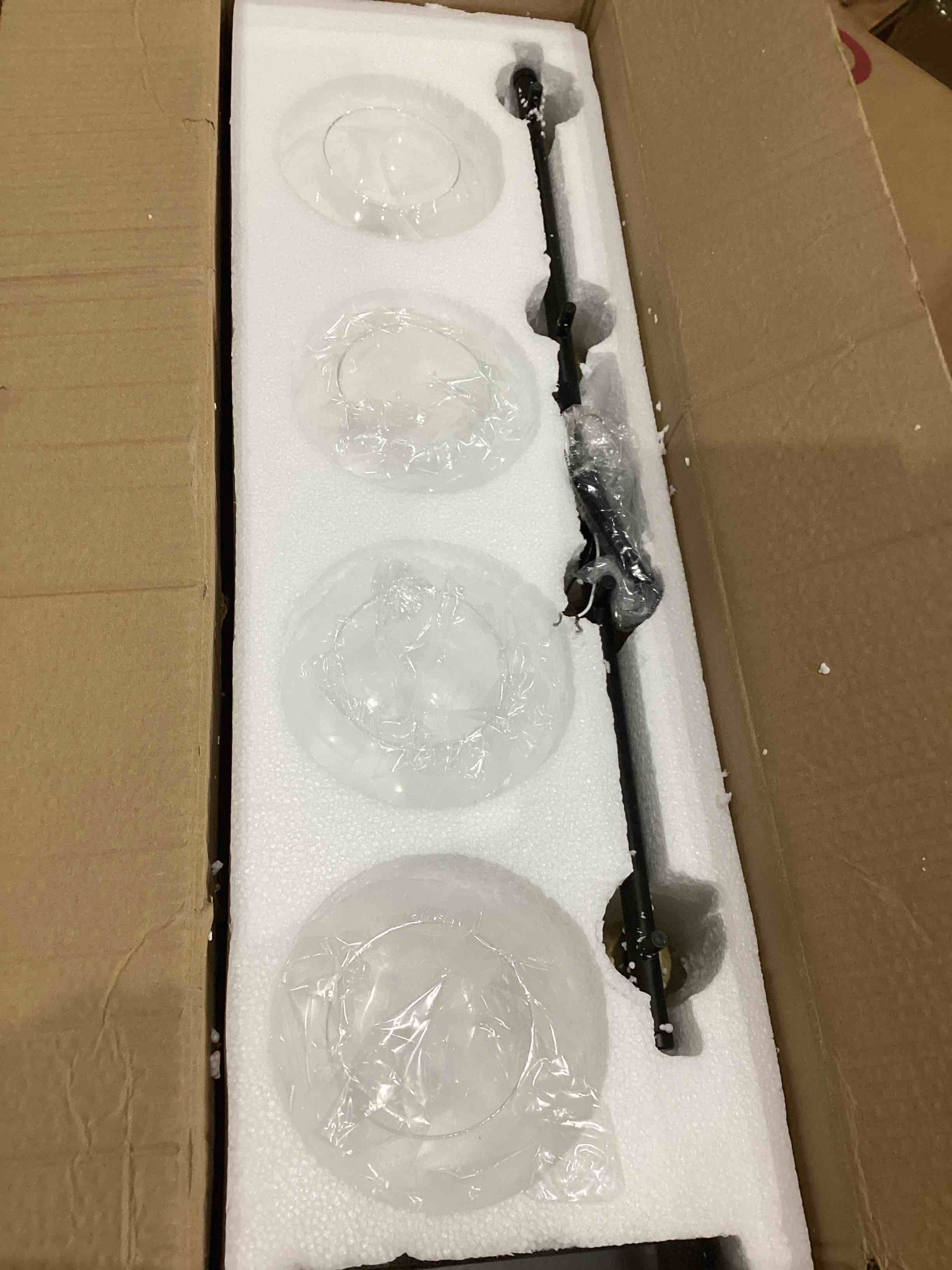 https://s3.amazonaws.com/lotting-images-prod/bidfta/PPE1599724_1755783913475.jpeg