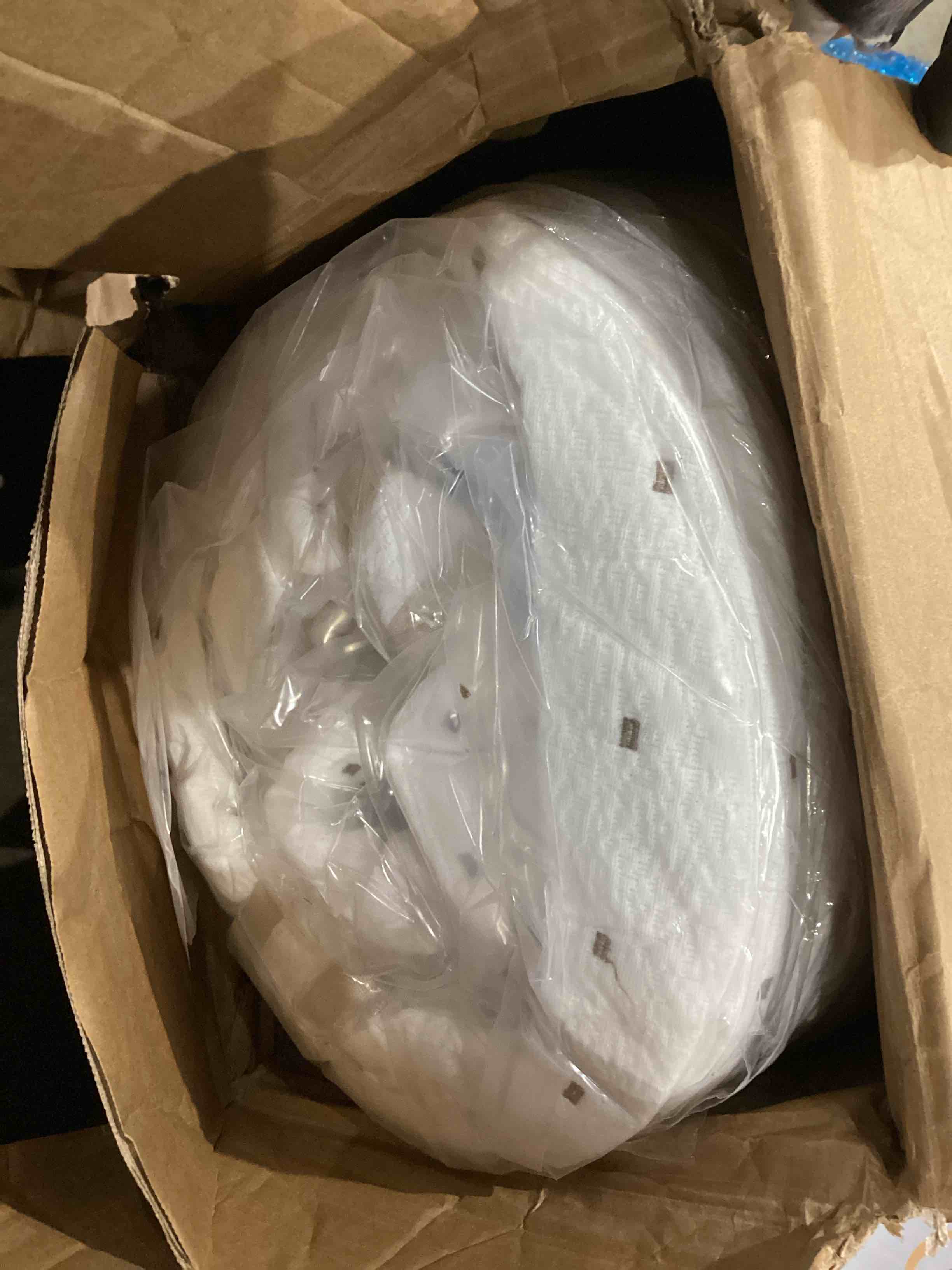 https://s3.amazonaws.com/lotting-images-prod/bidfta/PPE1599768_1755789541967.jpeg