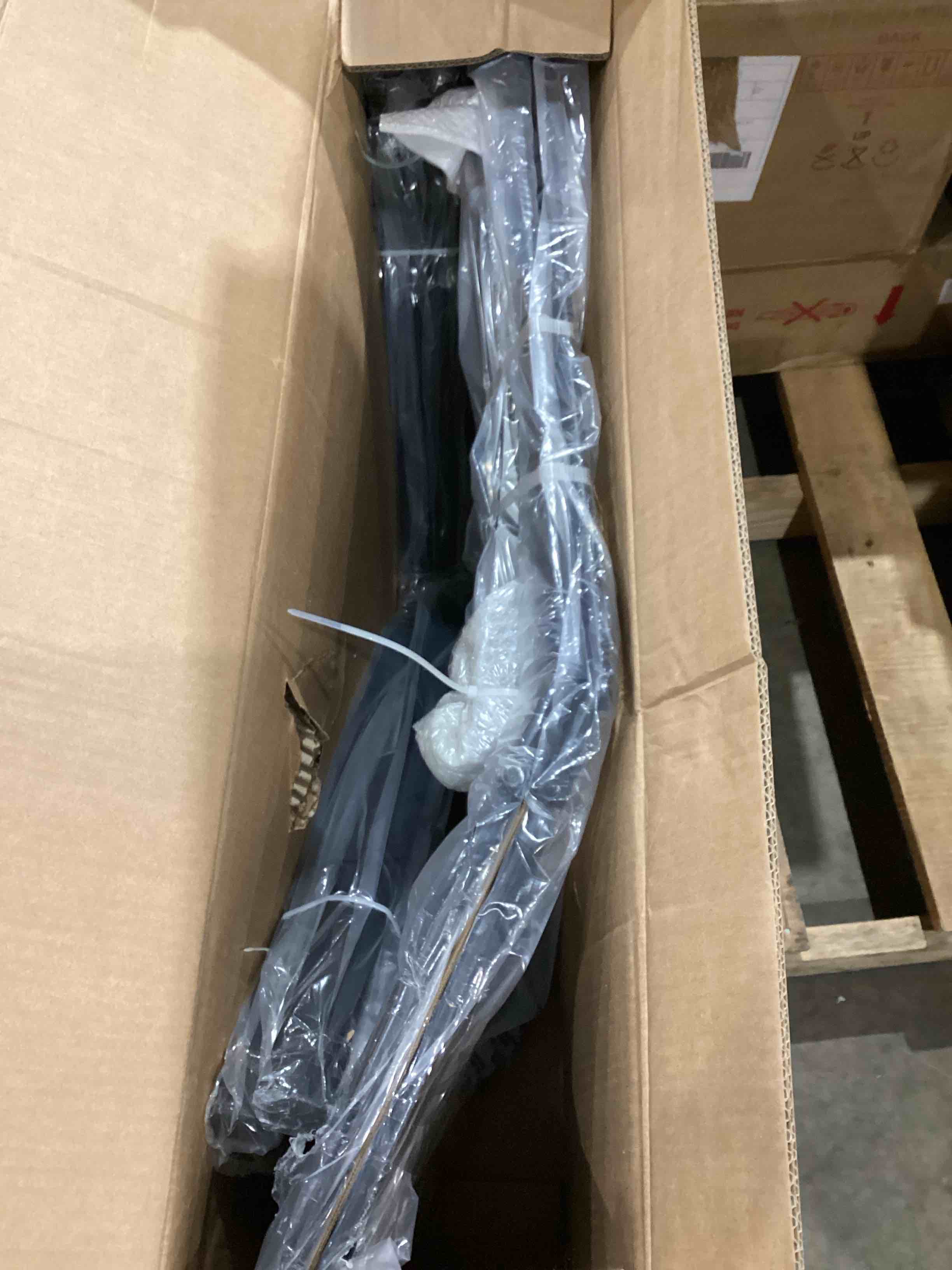 https://s3.amazonaws.com/lotting-images-prod/bidfta/PPE1599800_1756134436192.jpeg