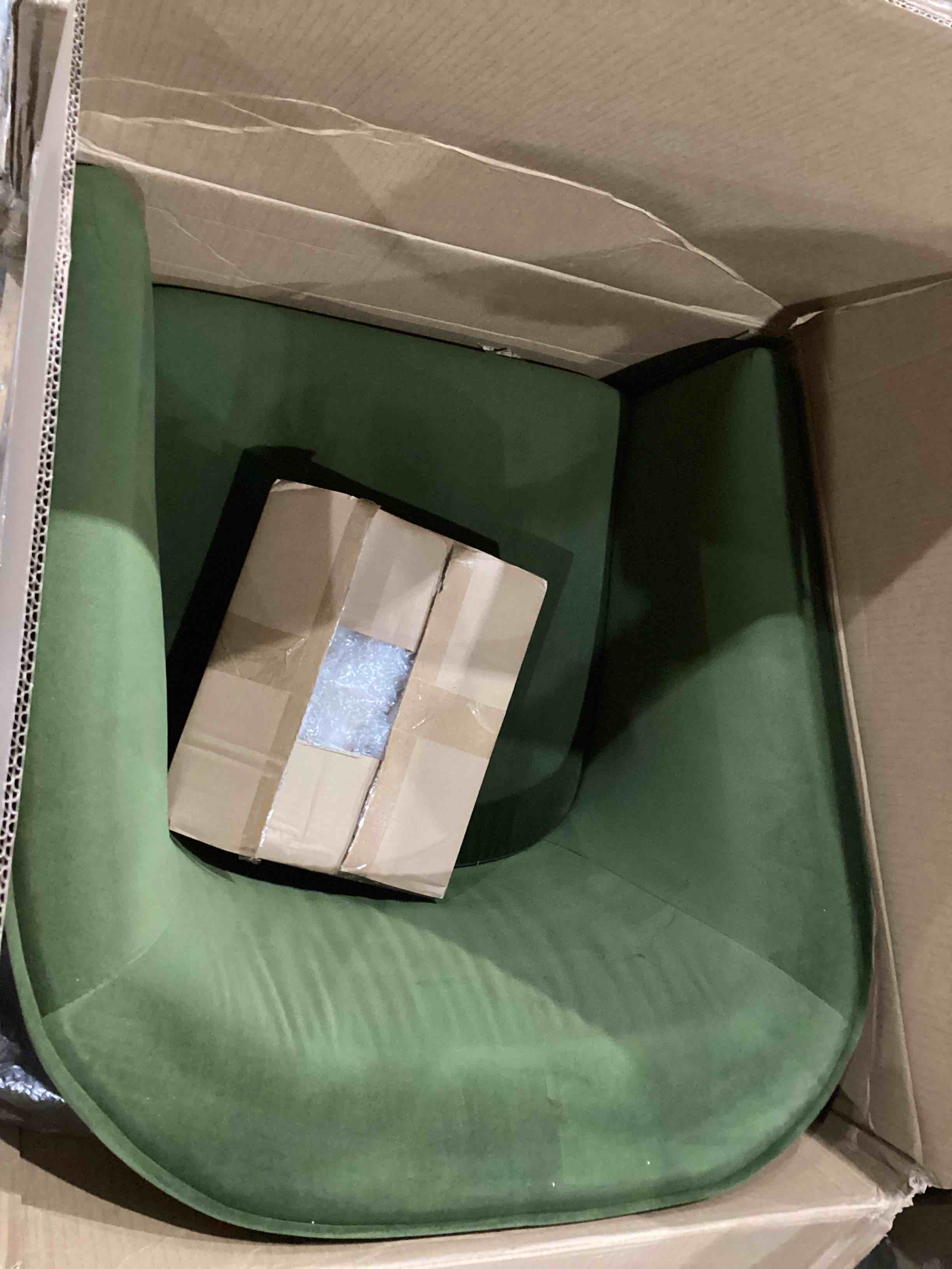 https://s3.amazonaws.com/lotting-images-prod/bidfta/PPE1599807_1756134110616.jpeg