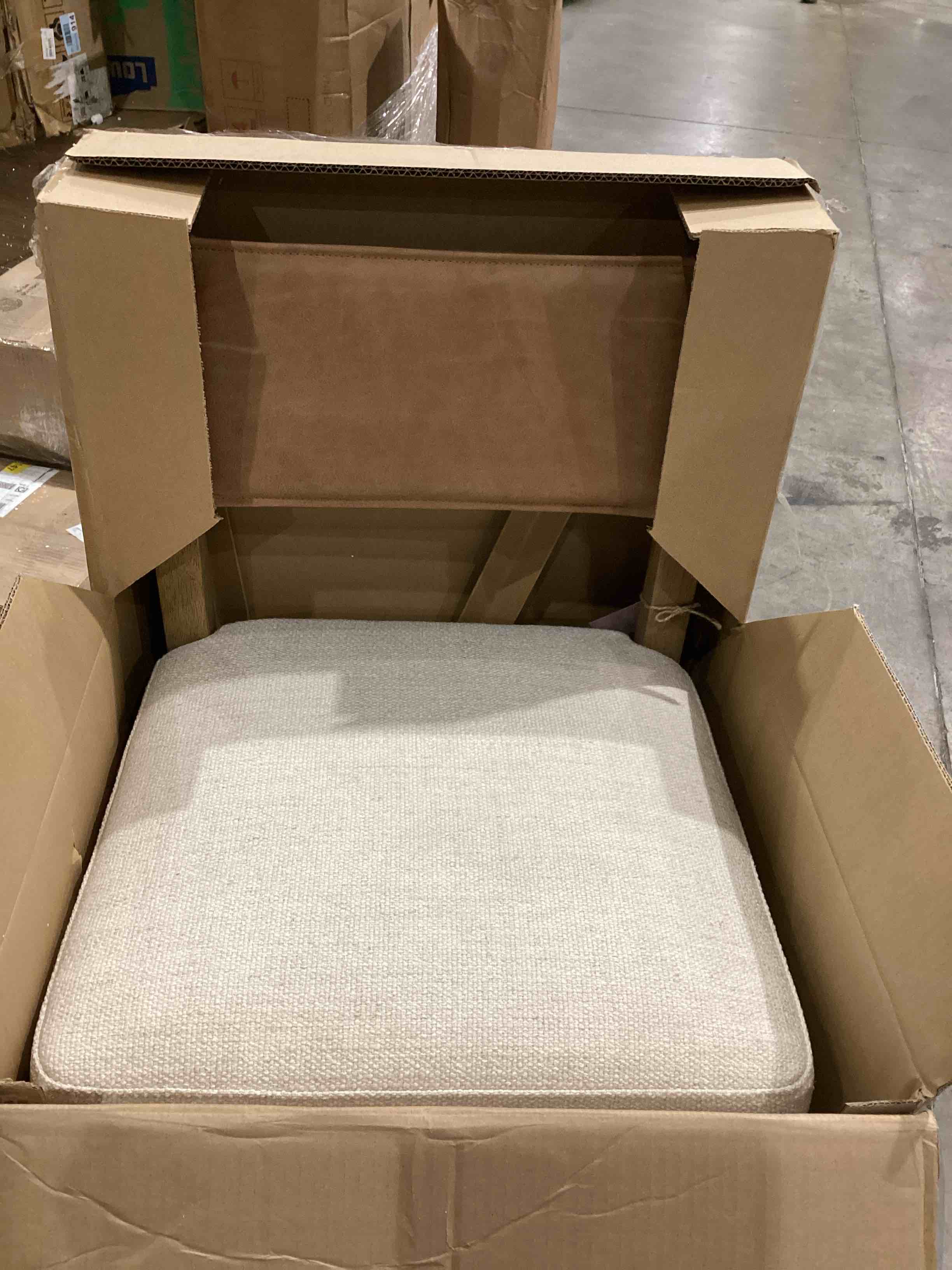 https://s3.amazonaws.com/lotting-images-prod/bidfta/PPE1599810_1756135571681.jpeg