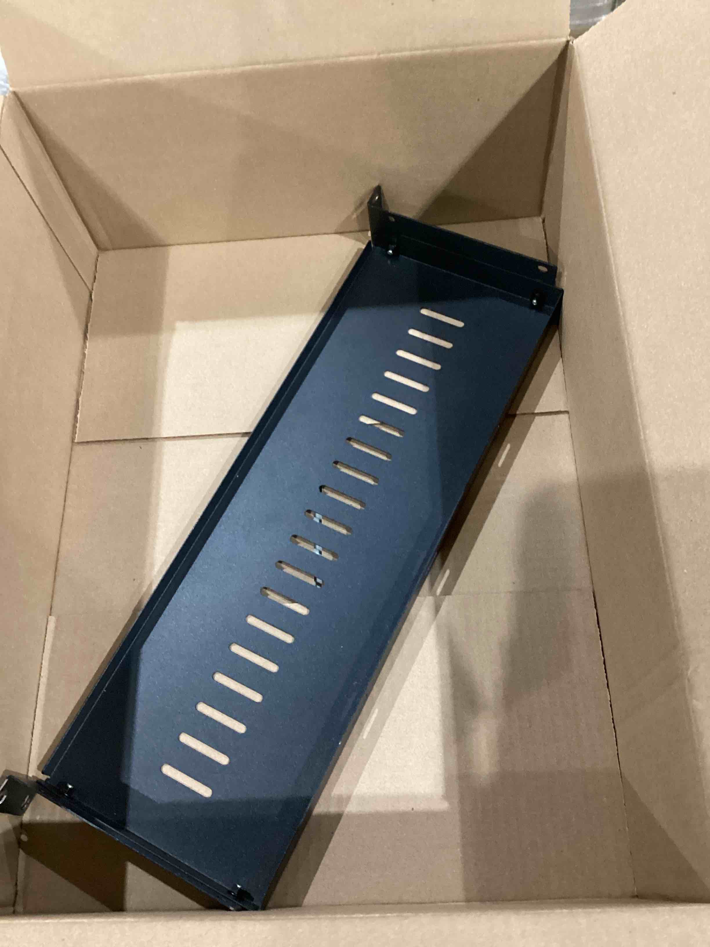 https://s3.amazonaws.com/lotting-images-prod/bidfta/PPE1599991_1756490196212.jpeg