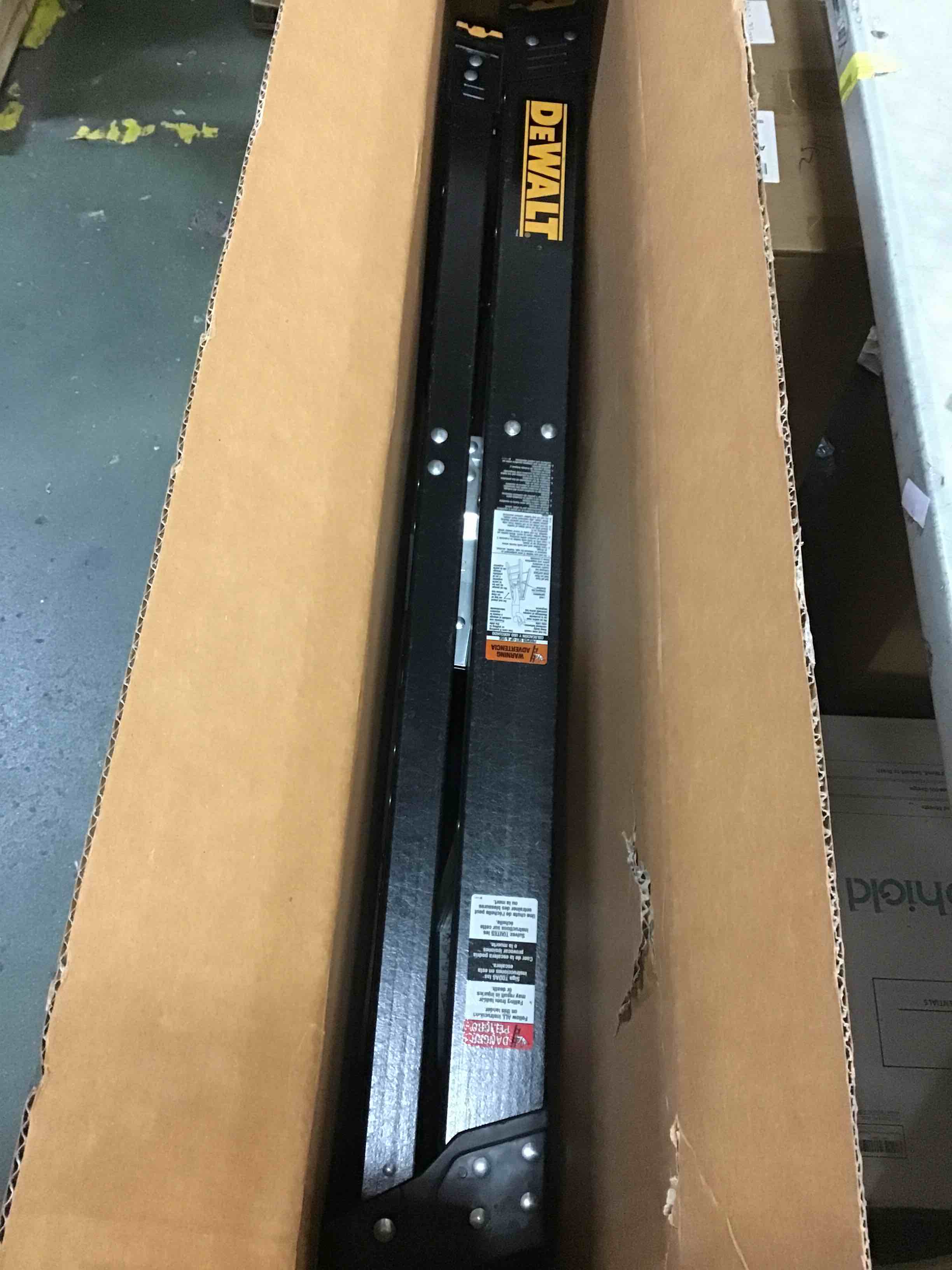 Condition photo showing Good Condition for DeWalt DXL3010-04 Fiberglass Stepladder, 4-Feet, Black