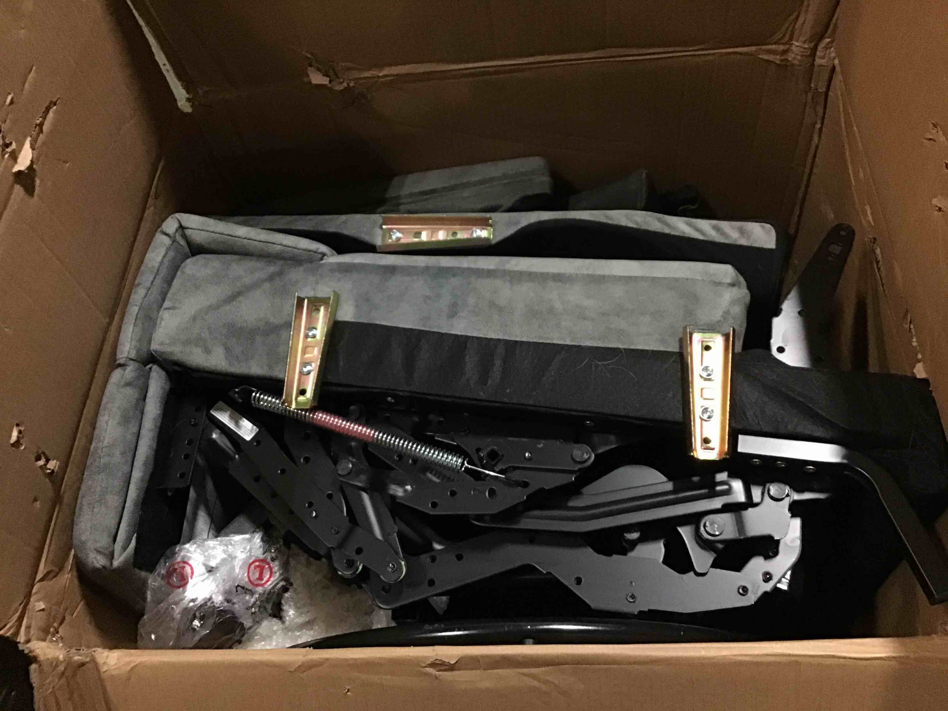 https://s3.amazonaws.com/lotting-images-prod/bidfta/PPE1601739_1735014124423.jpeg