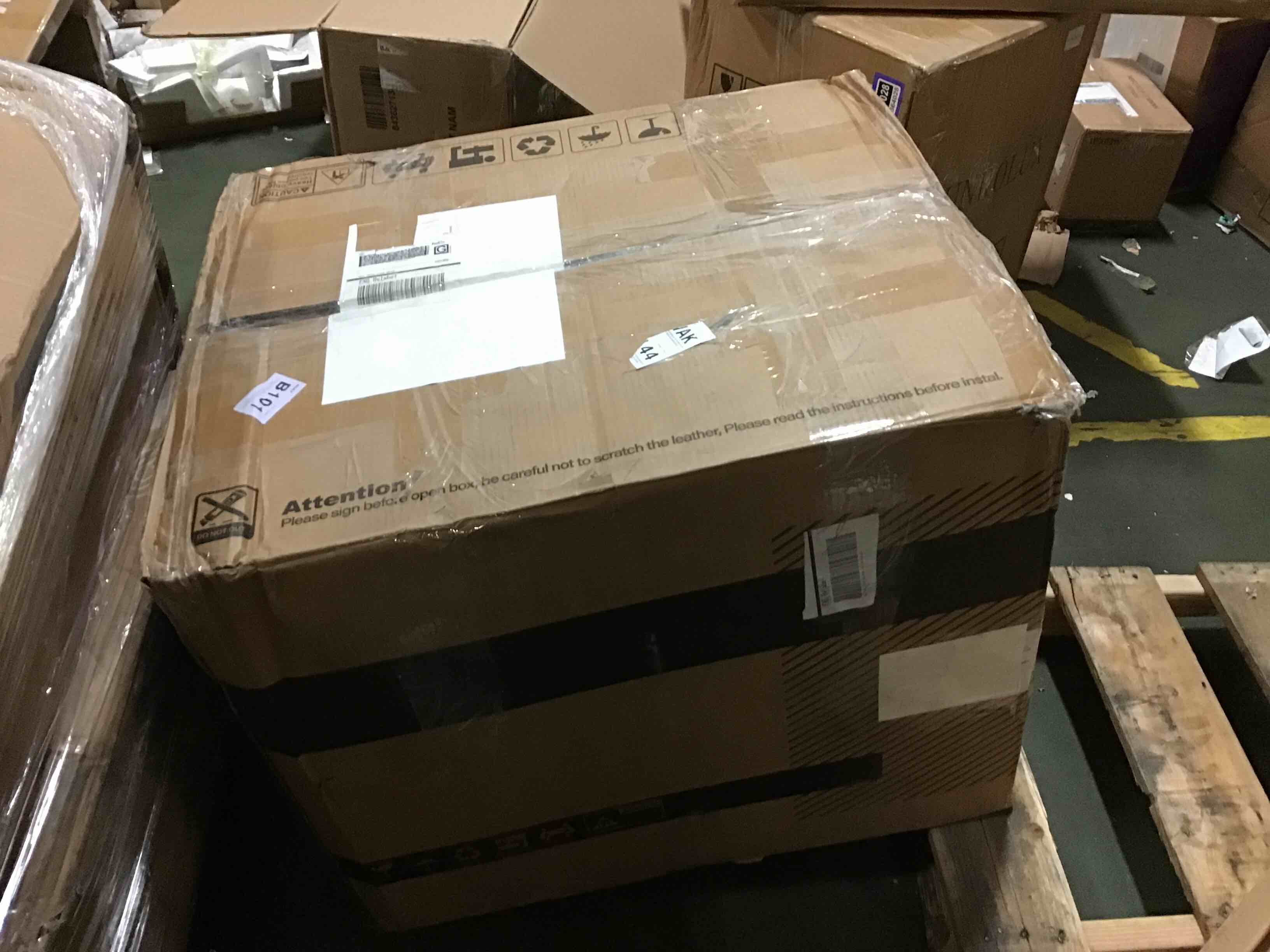 https://s3.amazonaws.com/lotting-images-prod/bidfta/PPE1601739_1735014182777.jpeg