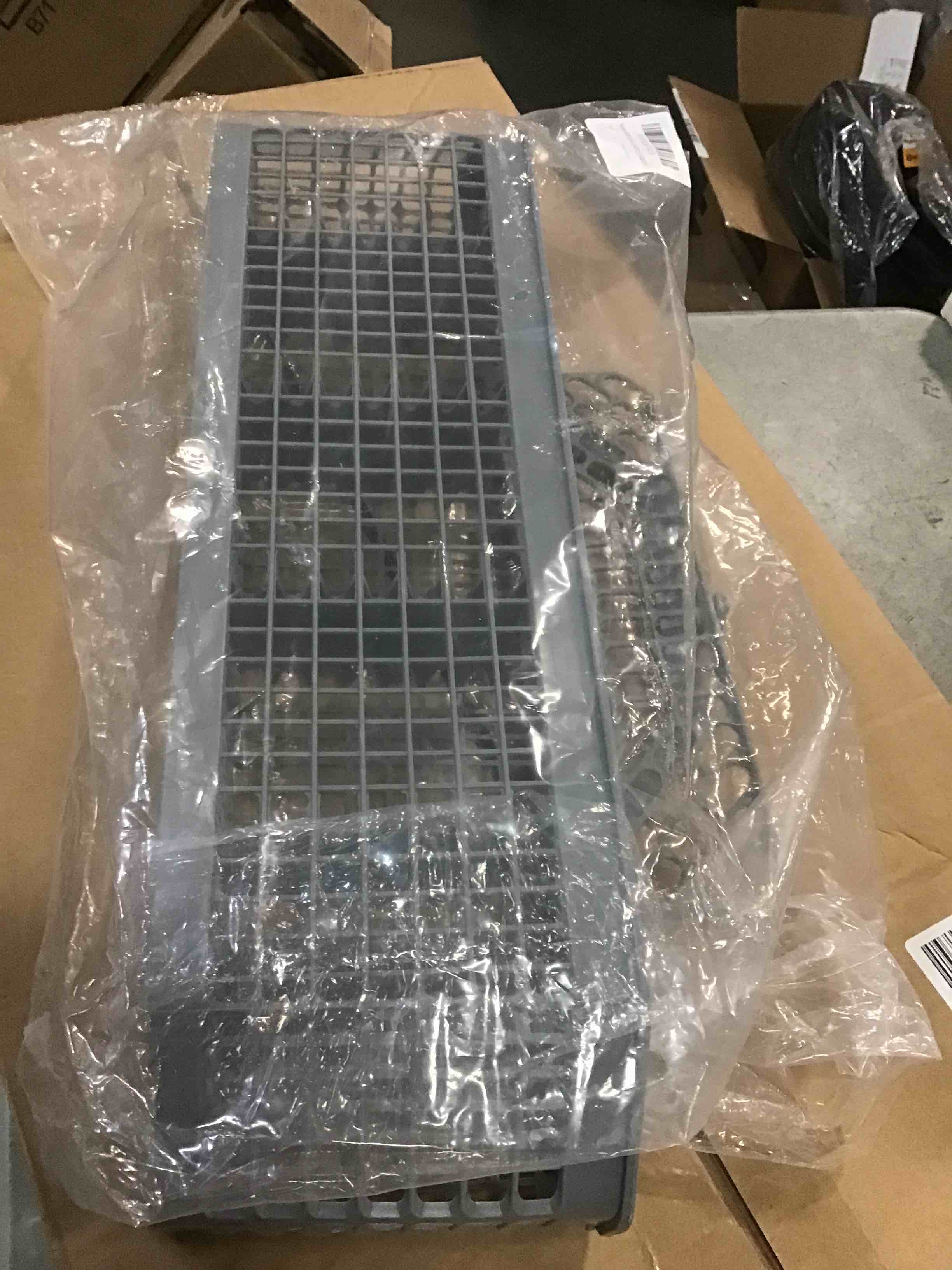 https://s3.amazonaws.com/lotting-images-prod/bidfta/PPE1601795_1735169177702.jpeg