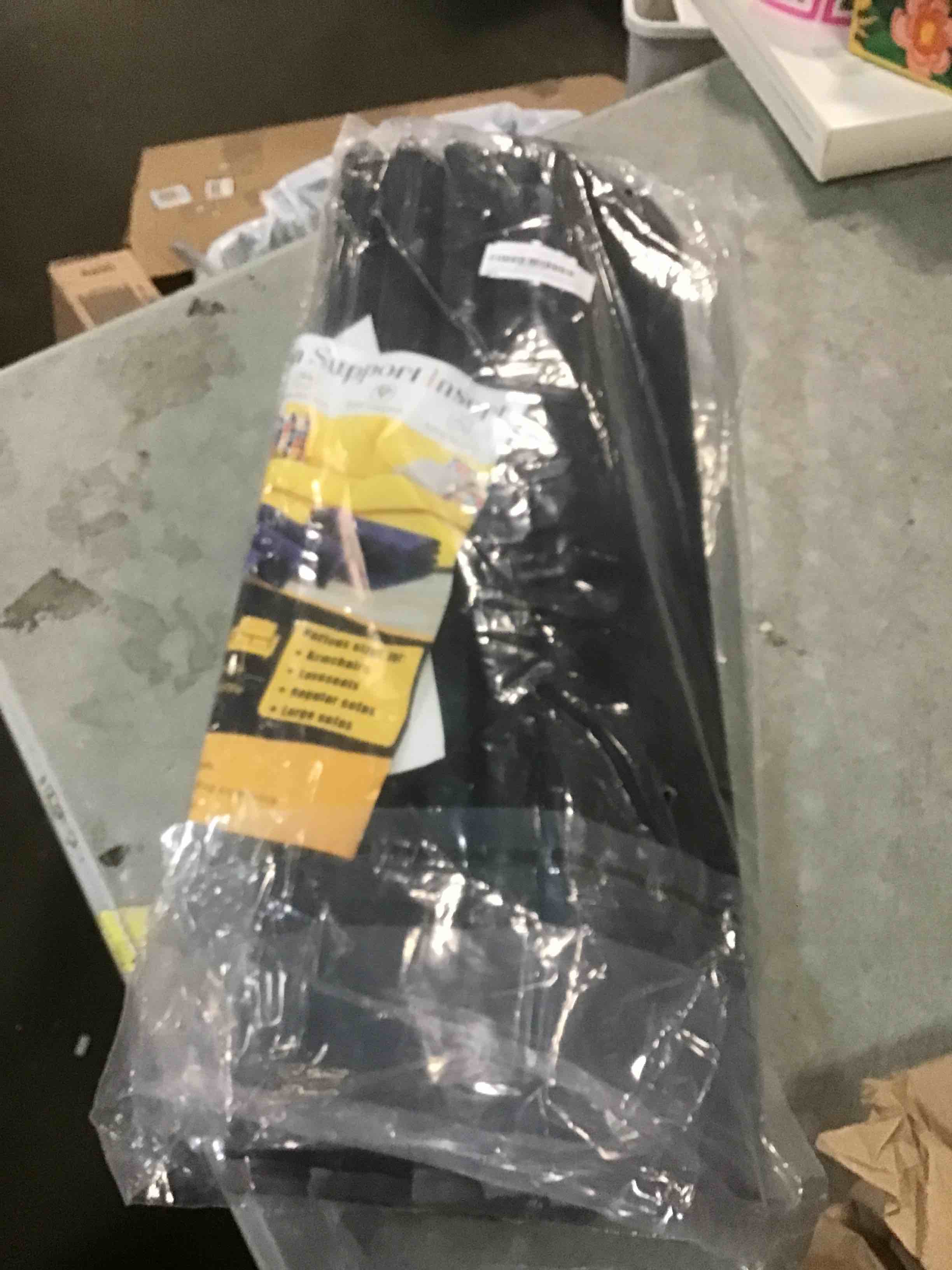 https://s3.amazonaws.com/lotting-images-prod/bidfta/PPE1602039_1735269979074.jpeg