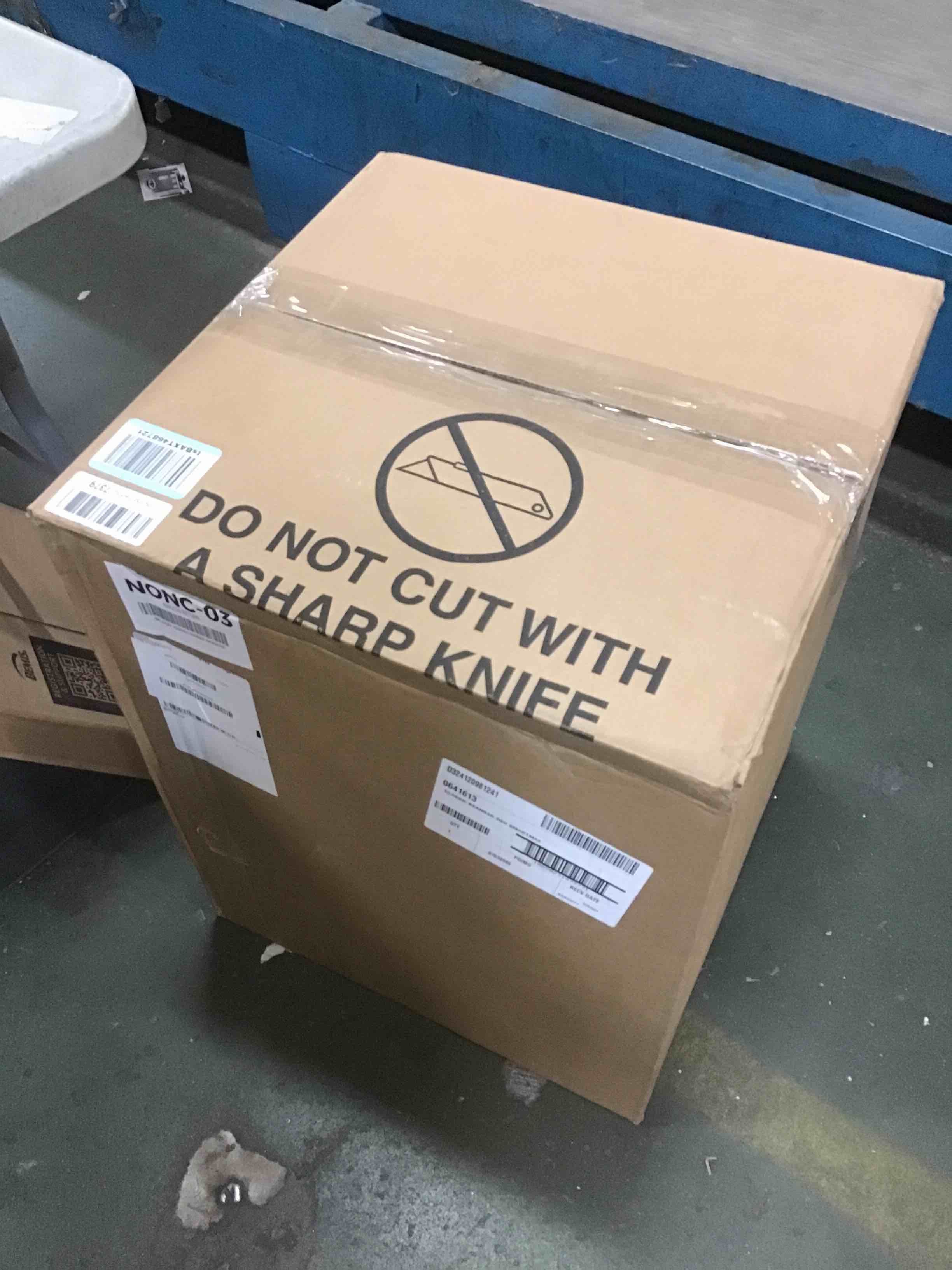 https://s3.amazonaws.com/lotting-images-prod/bidfta/PPE1602609_1735875382885.jpeg
