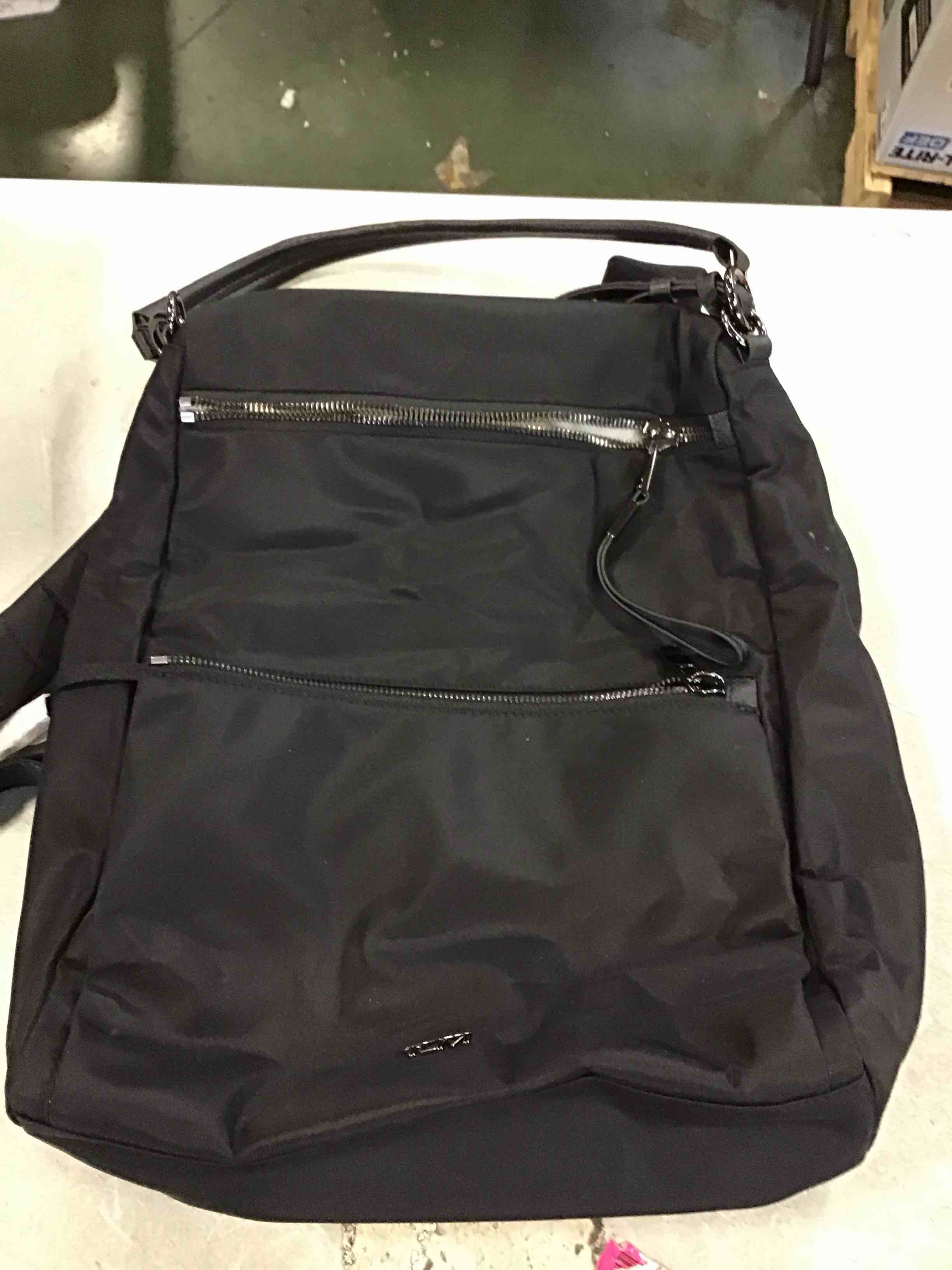 https://s3.amazonaws.com/lotting-images-prod/bidfta/PPE1603288_1733948480317.jpeg