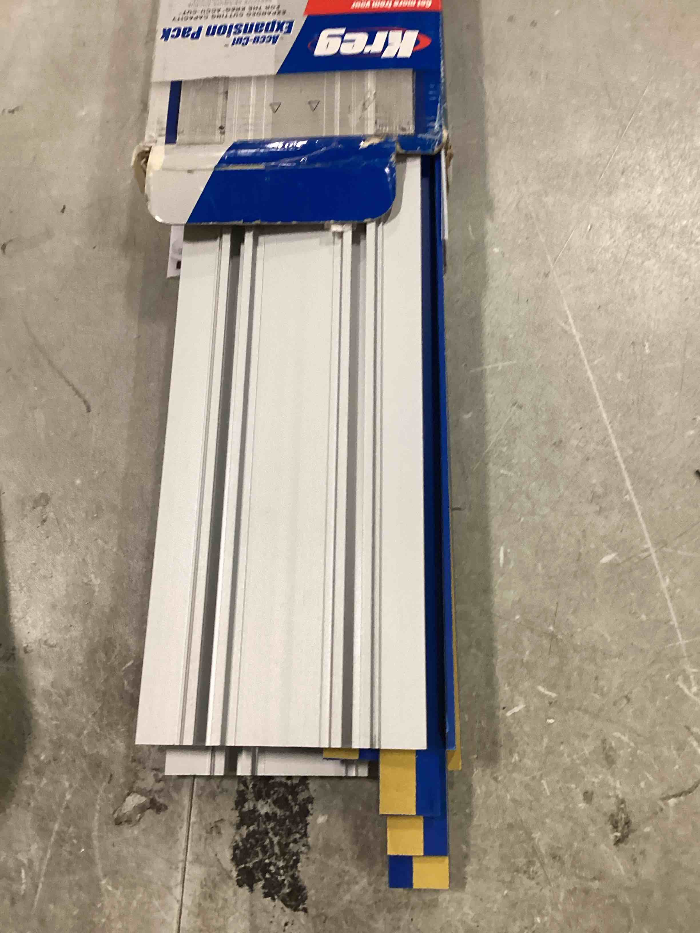 https://s3.amazonaws.com/lotting-images-prod/bidfta/PPE1603595_1734355413295.jpeg