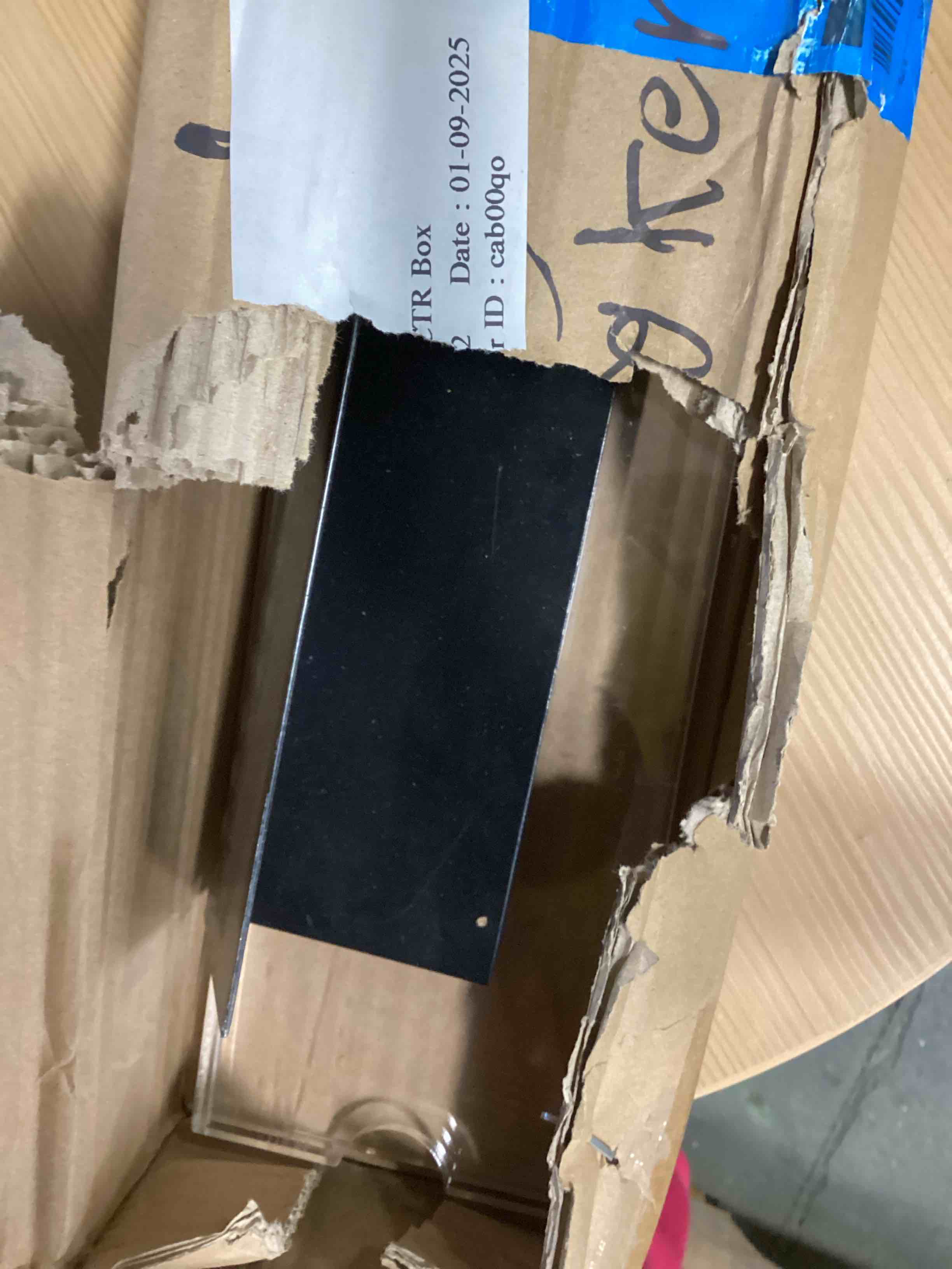 https://s3.amazonaws.com/lotting-images-prod/bidfta/PPE1606180_1738851584383.jpeg
