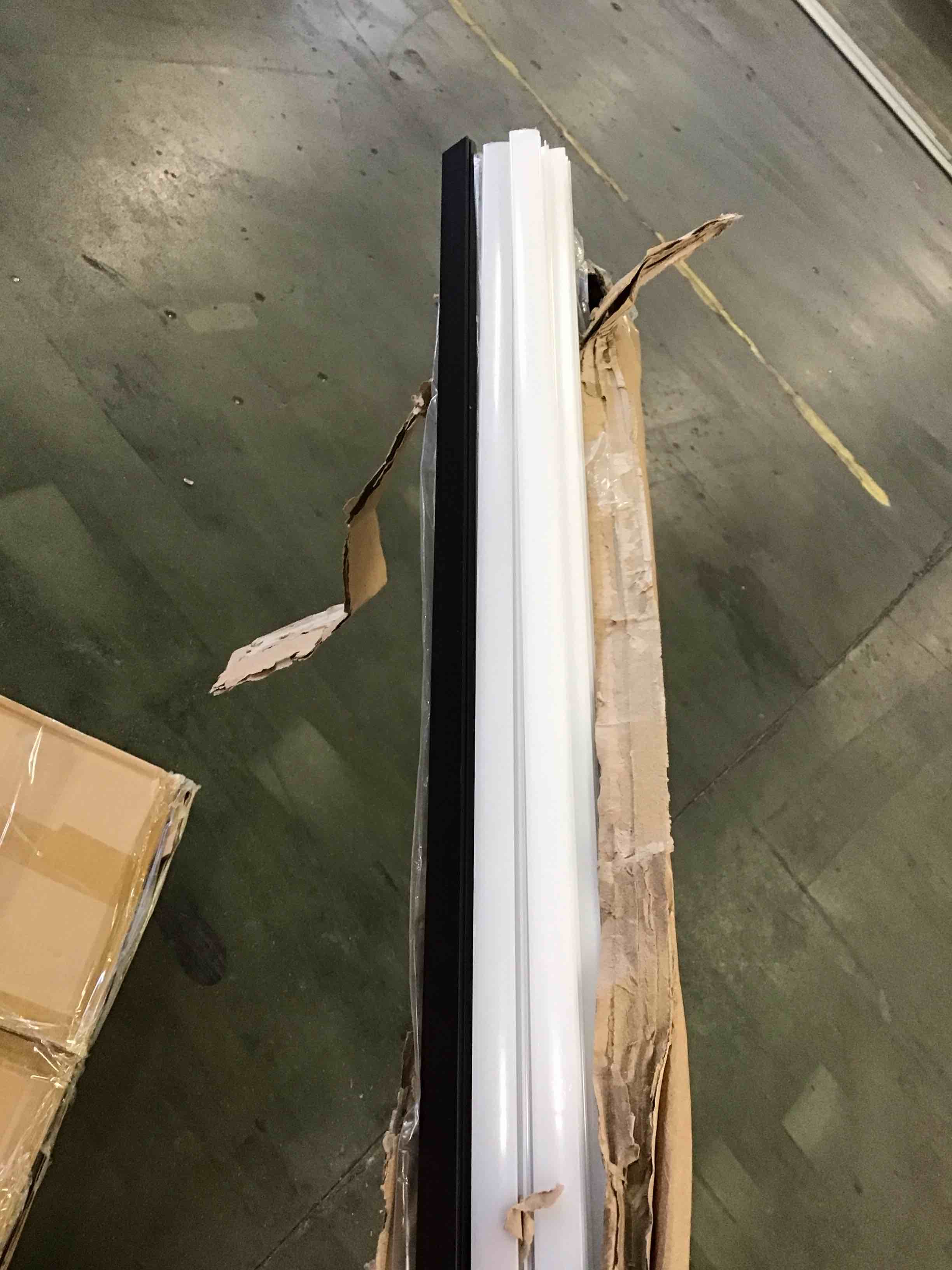 https://s3.amazonaws.com/lotting-images-prod/bidfta/PPE1606552_1738958560996.jpeg