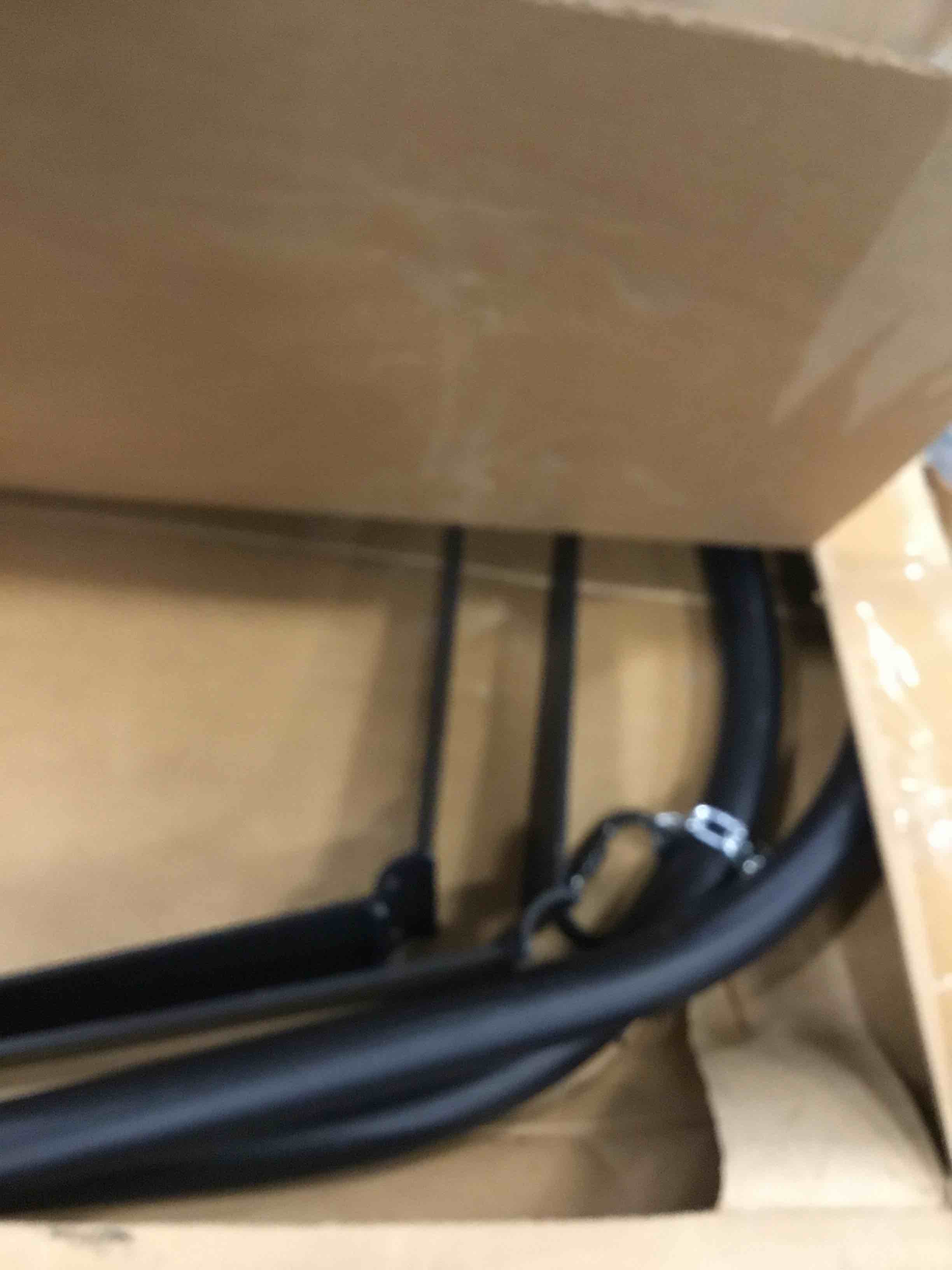 https://s3.amazonaws.com/lotting-images-prod/bidfta/PPE1607961_1740406114279.jpeg