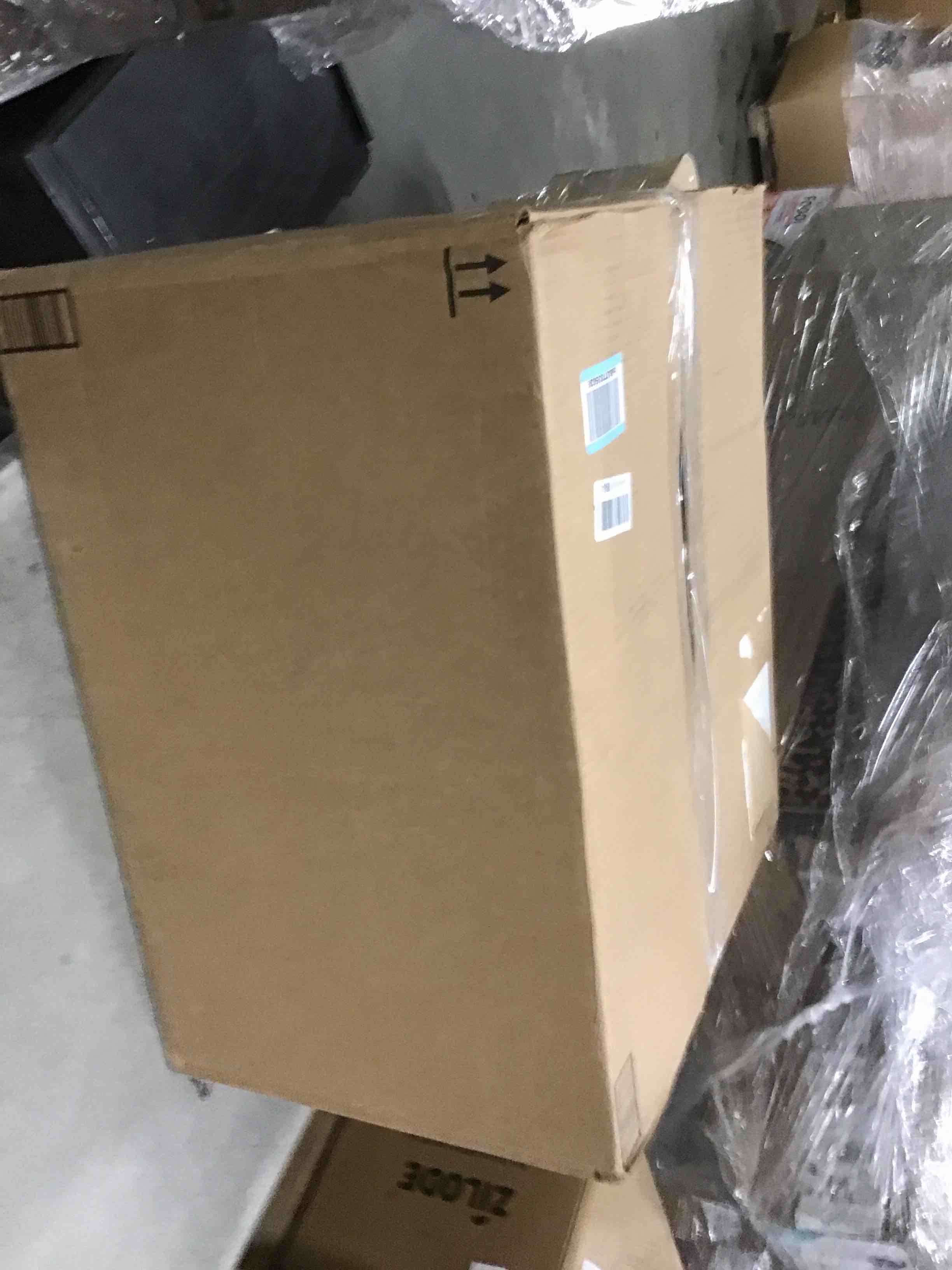 Condition photo showing Good Condition for 8x10 Area Rugs Washable Boho Rug, Non Slip Carpet for Living Room, Bedroom, Kitchen, Soft Low-Pile Rug, Beige/Floral