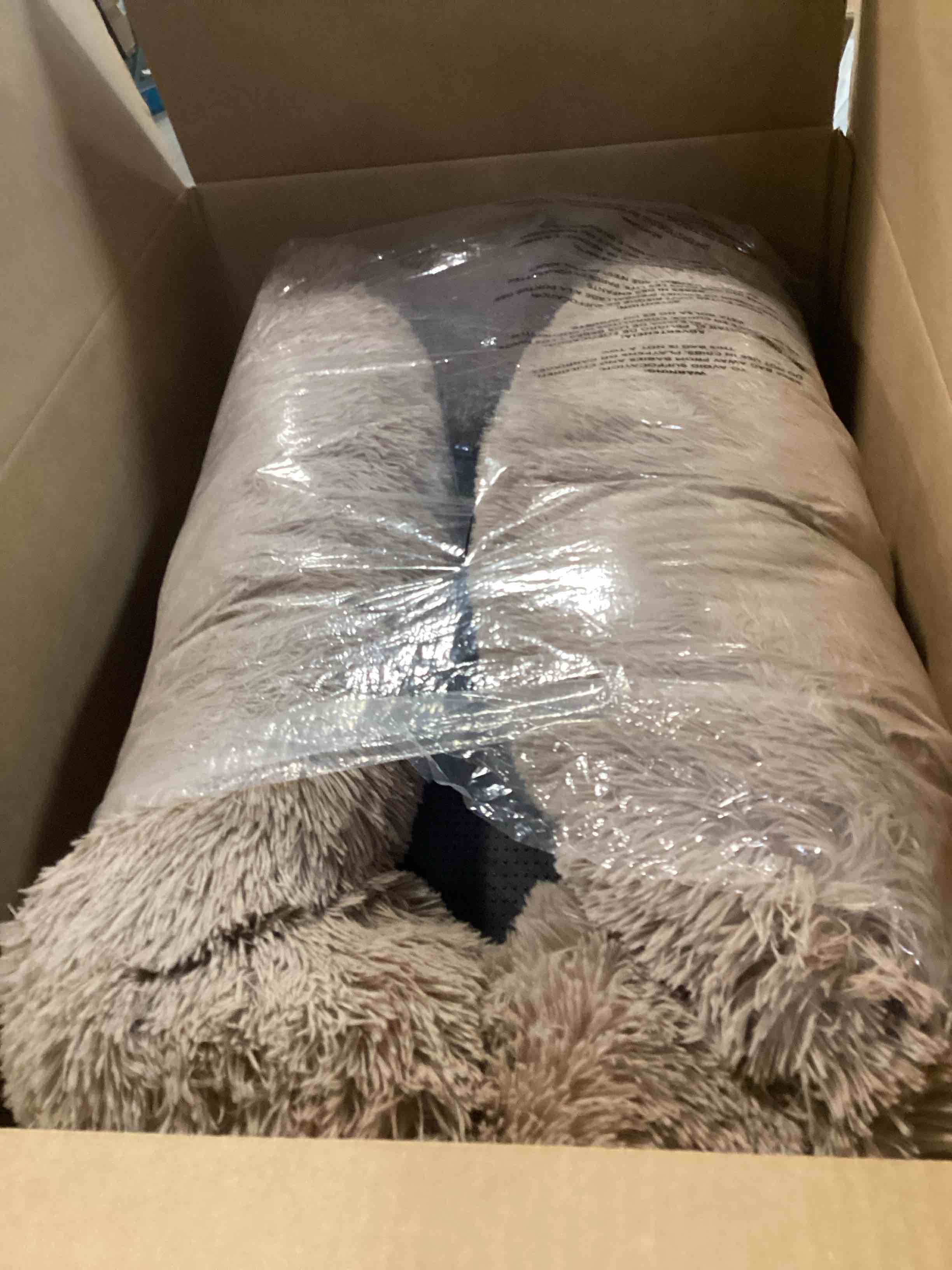 https://s3.amazonaws.com/lotting-images-prod/bidfta/PPE1612023_1734191727949.jpeg