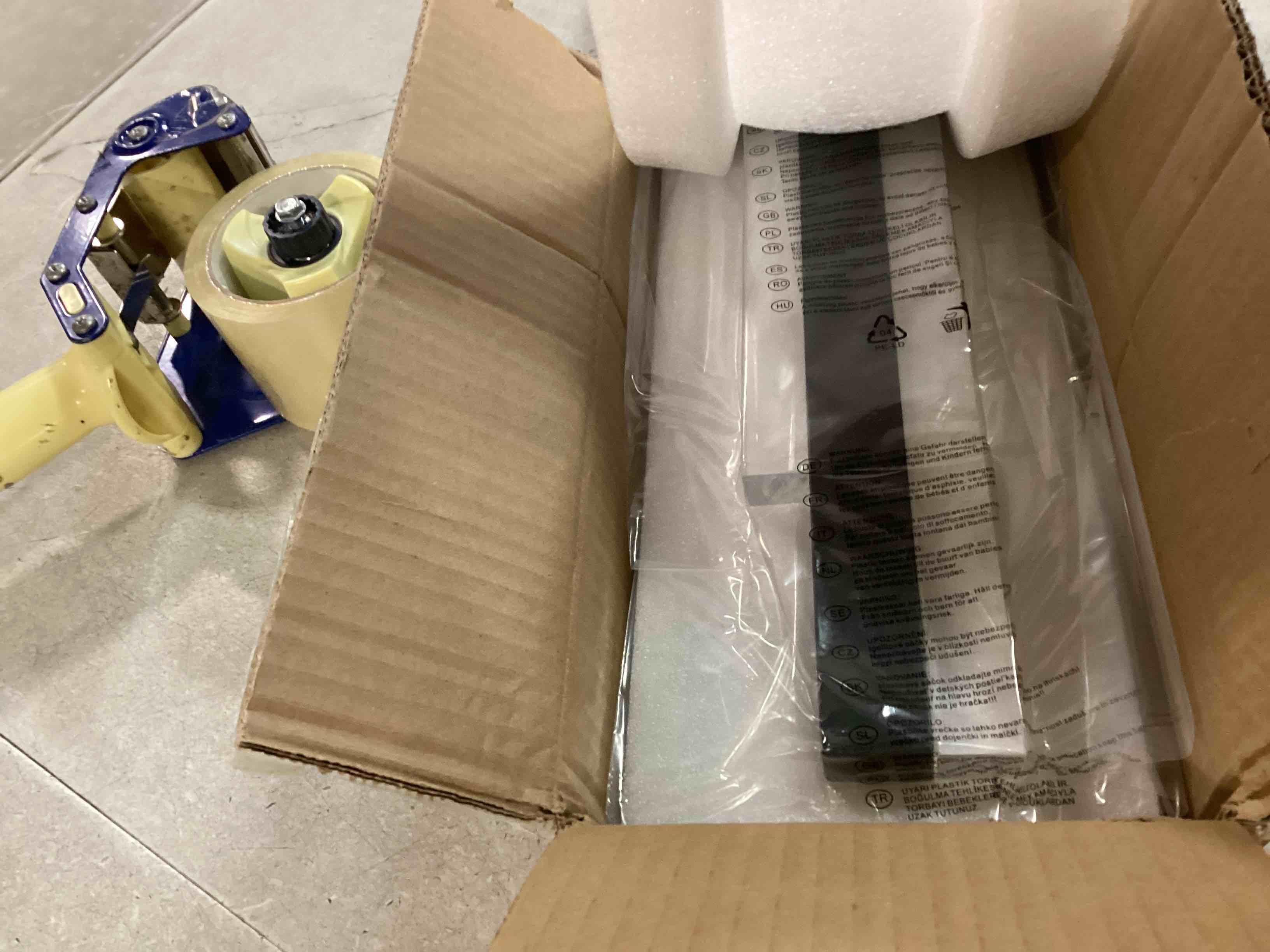 https://s3.amazonaws.com/lotting-images-prod/bidfta/PPE1612835_1734659234061.jpeg