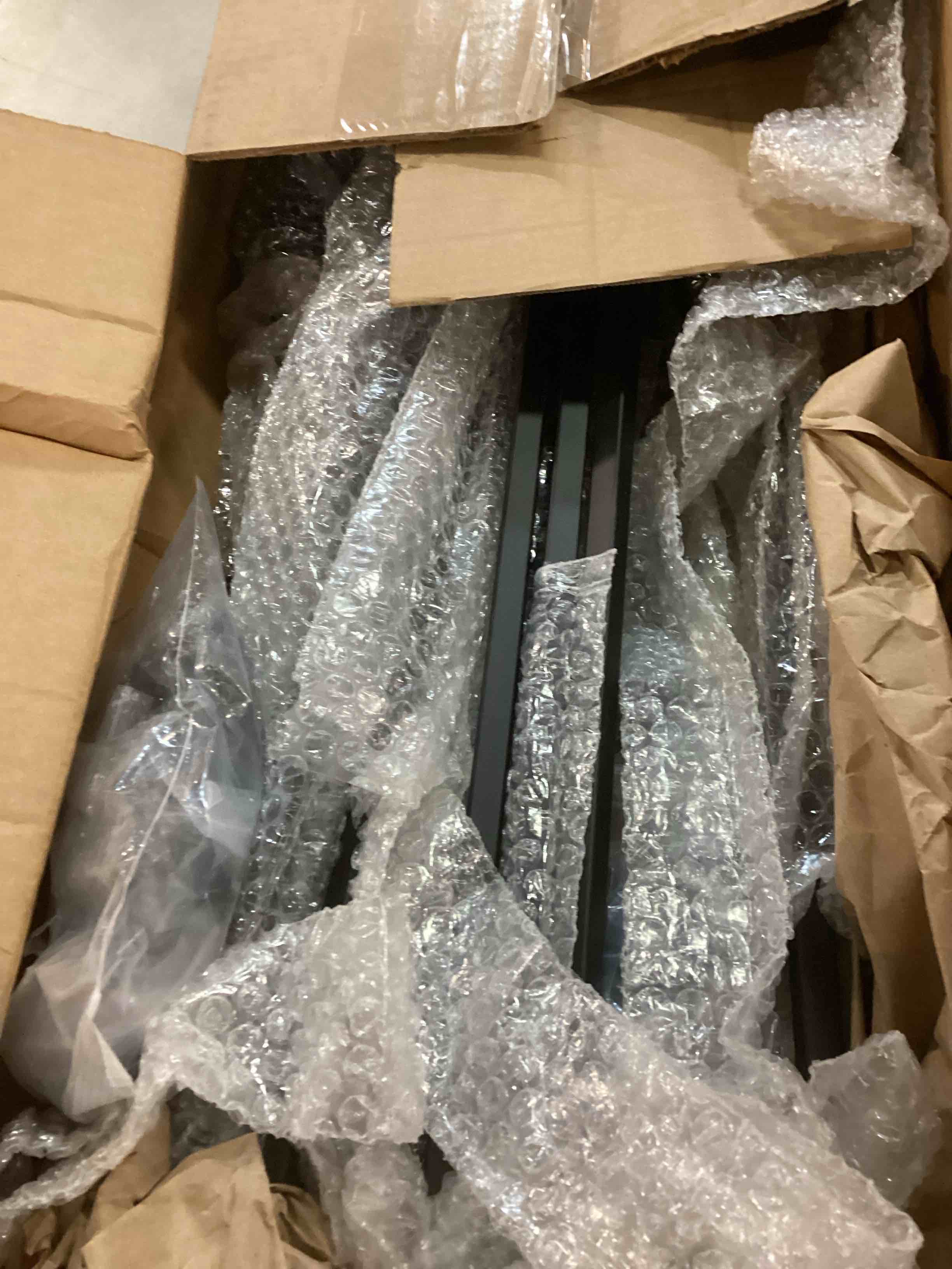 https://s3.amazonaws.com/lotting-images-prod/bidfta/PPE1612912_1734671147408.jpeg