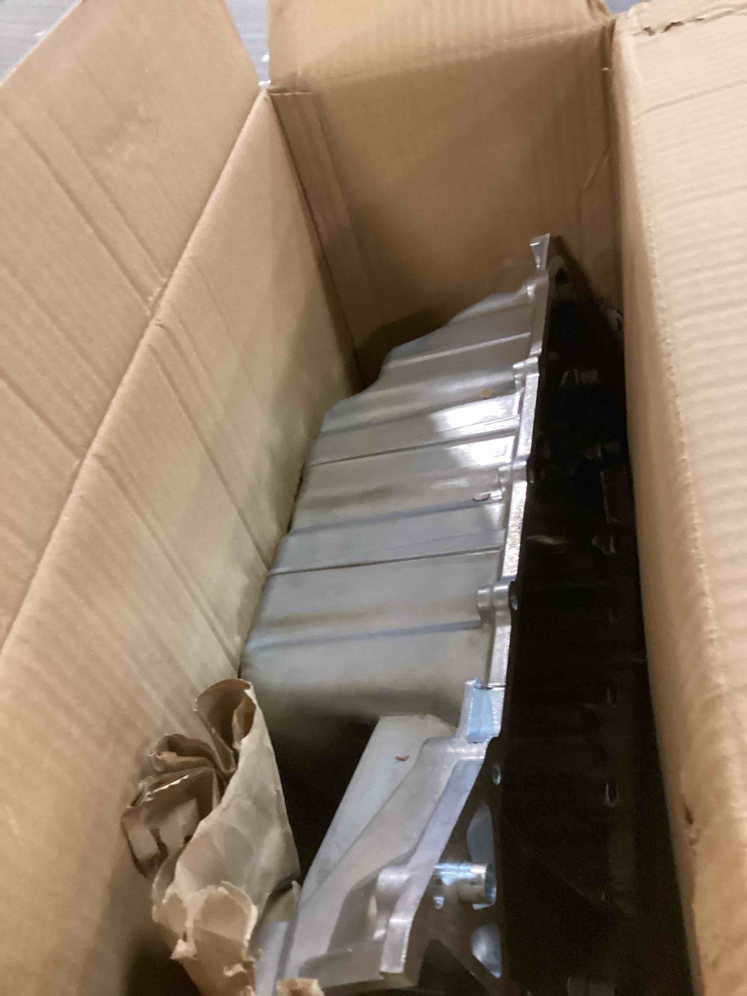 https://s3.amazonaws.com/lotting-images-prod/bidfta/PPE1612928_1734672864848.jpeg