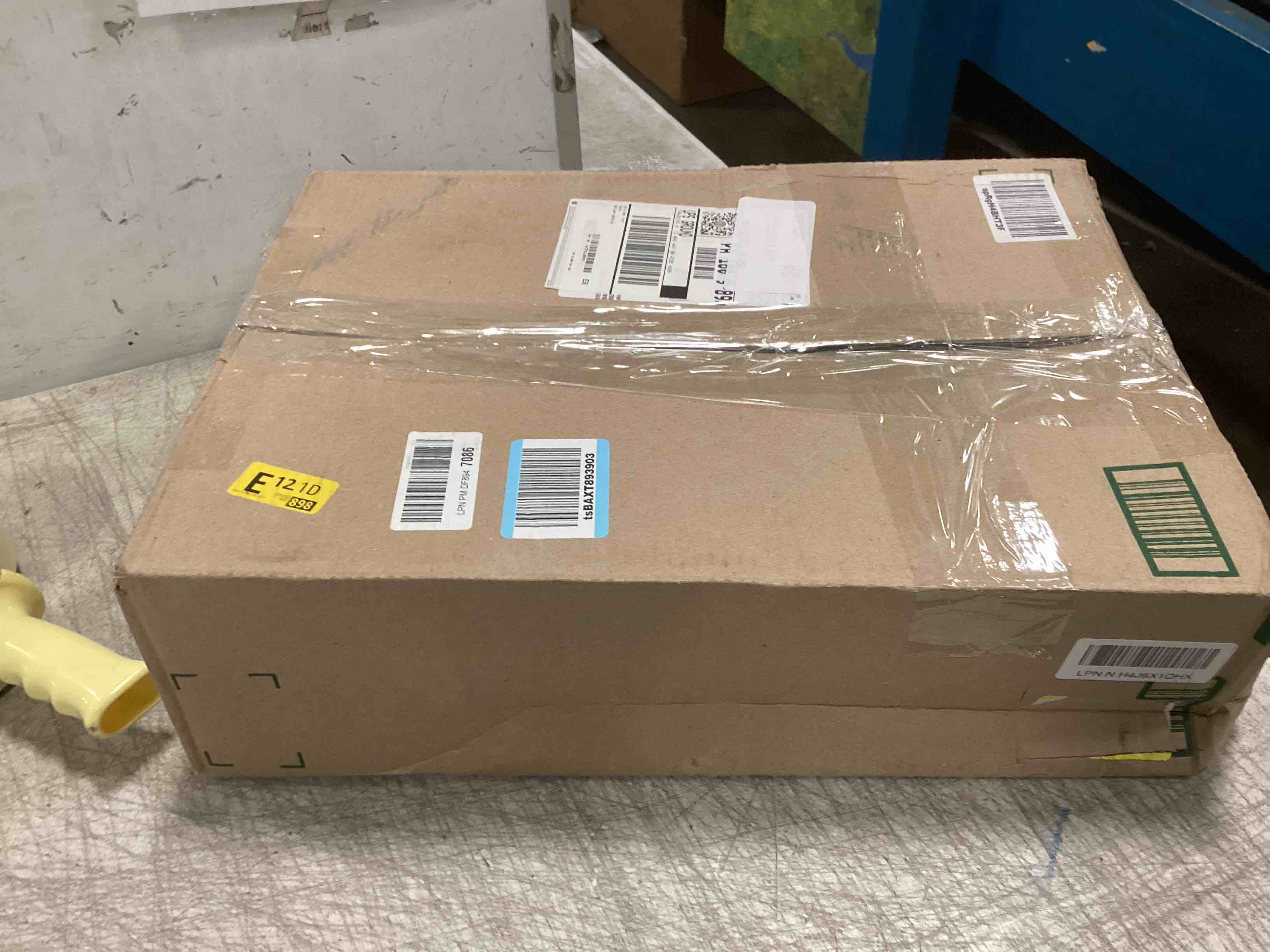 https://s3.amazonaws.com/lotting-images-prod/bidfta/PPE1614184_1736345269834.jpeg