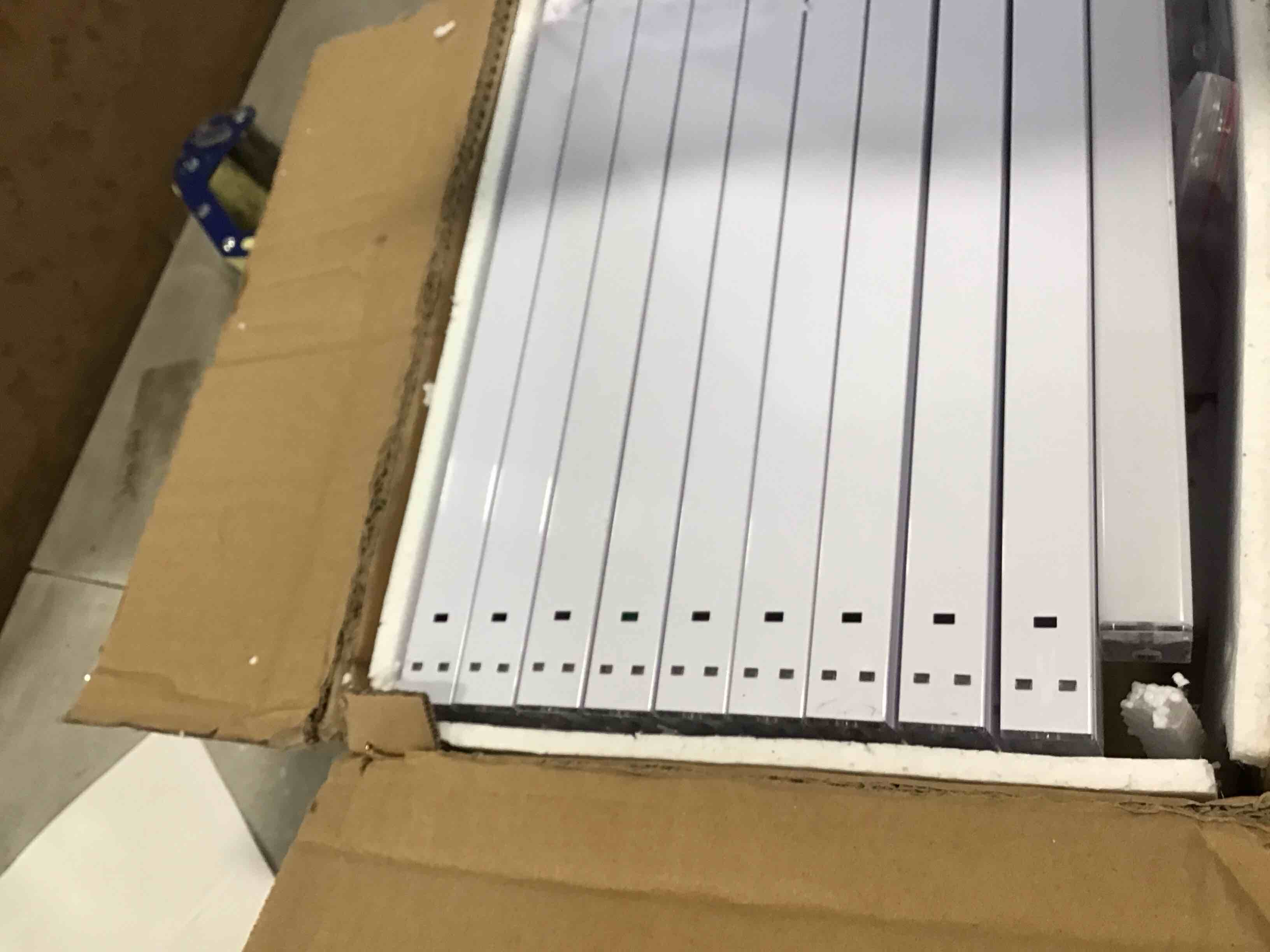 https://s3.amazonaws.com/lotting-images-prod/bidfta/PPE1614464_1736438749537.jpeg