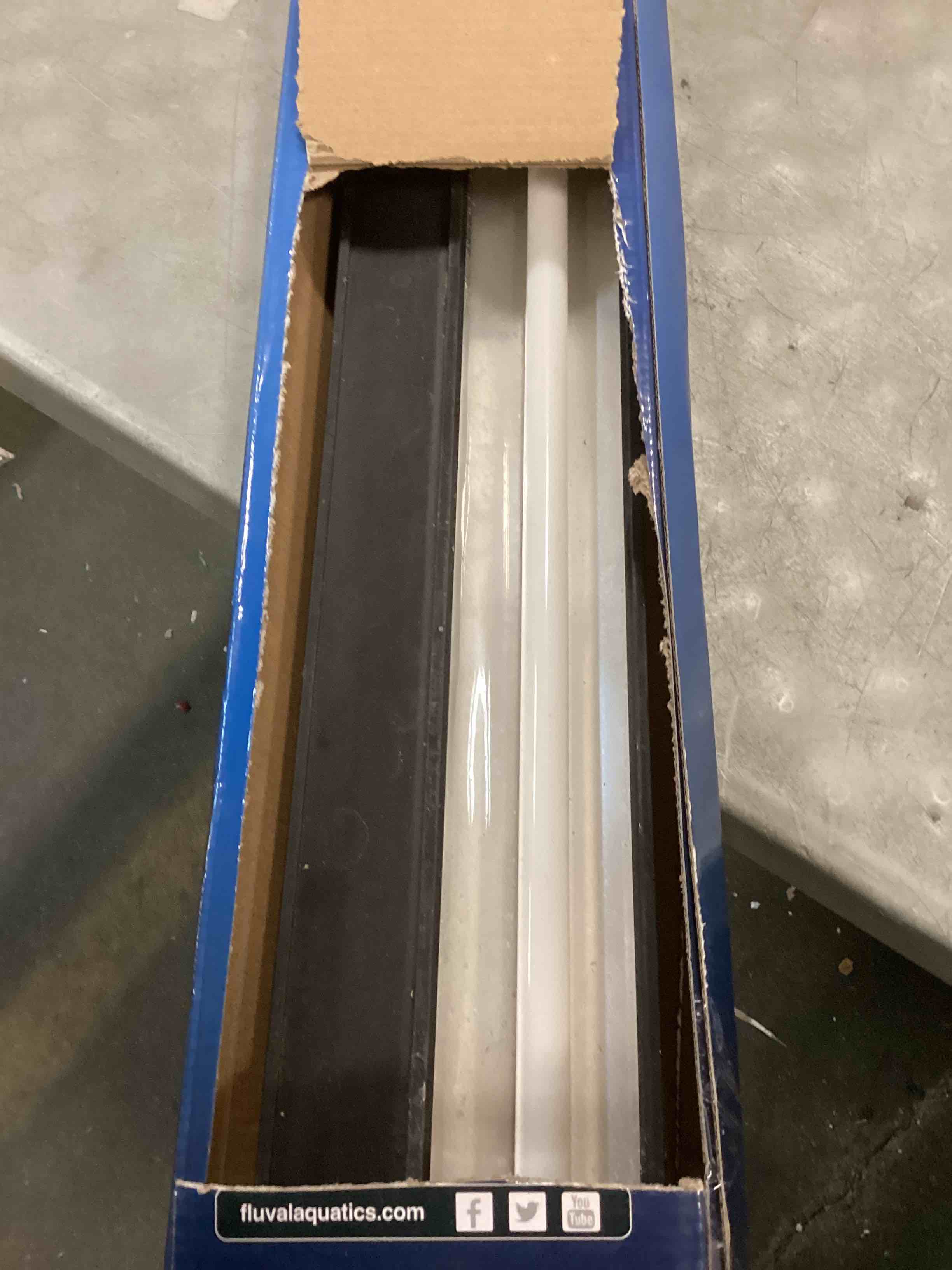 https://s3.amazonaws.com/lotting-images-prod/bidfta/PPE1614801_1736537539796.jpeg