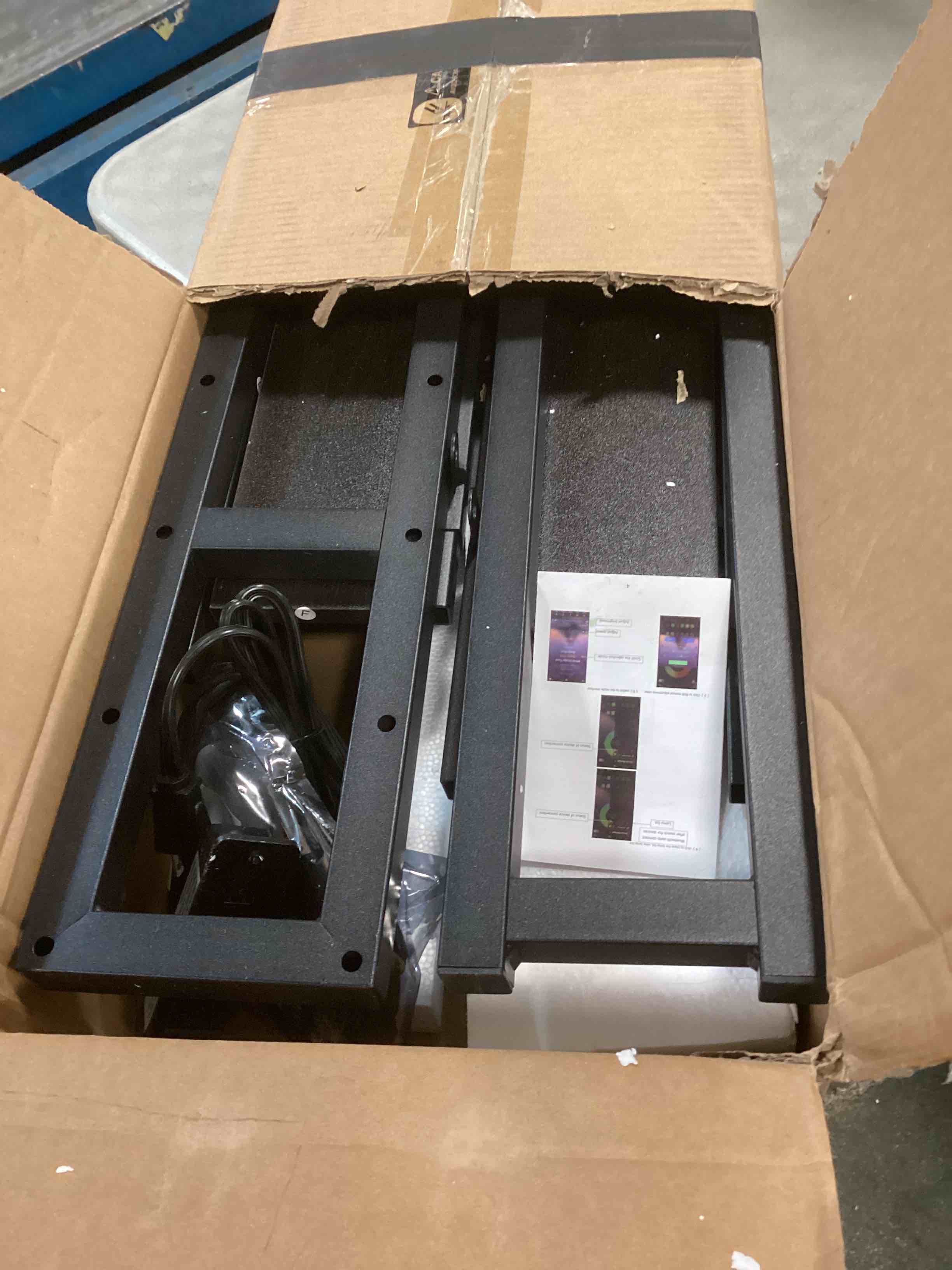 https://s3.amazonaws.com/lotting-images-prod/bidfta/PPE1614840_1736543466485.jpeg
